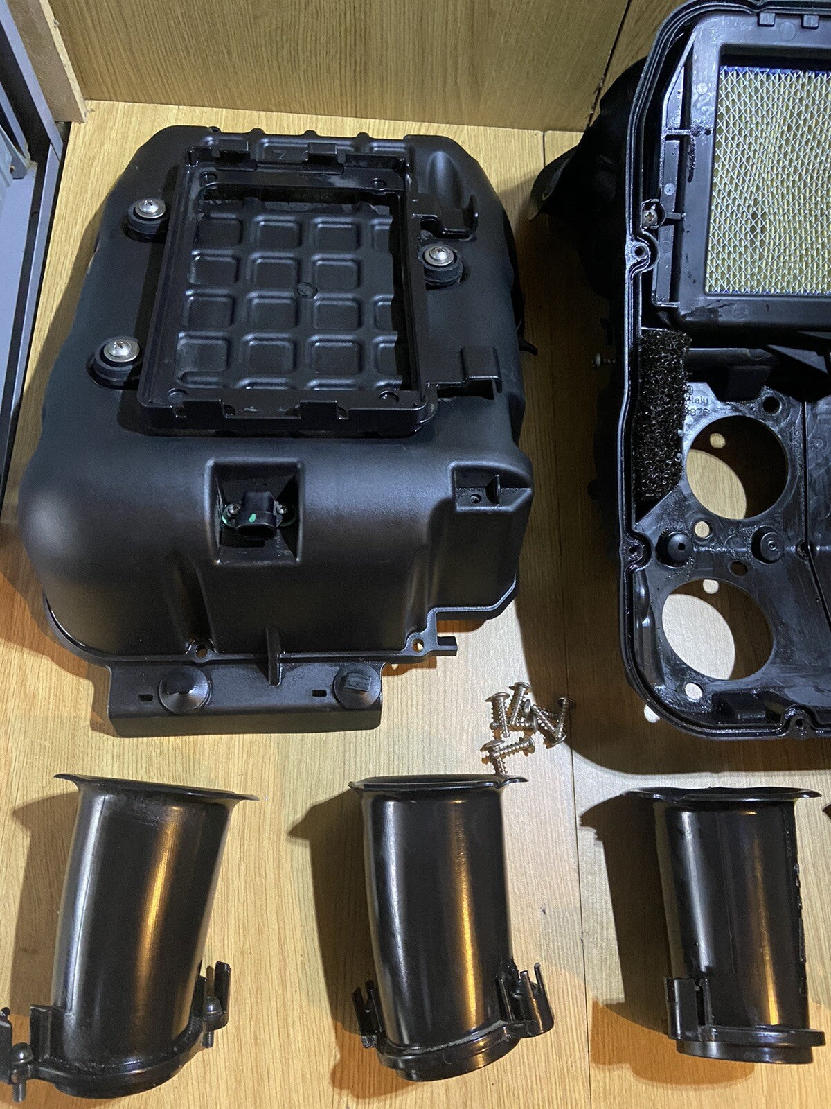 APRILIA TUONO V4 1100 FACTORY AIR BOX, Air Box 2017 OEM Tuono V4 Air Box OEM