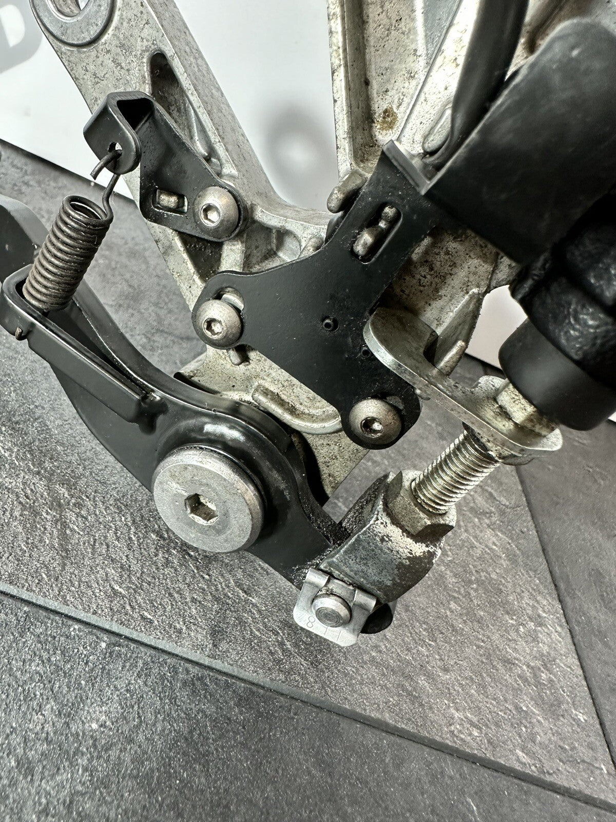 Triumph Trident 660 2022 Right Rearset Footrest Mastercylinder 2962 Mile 2021-24