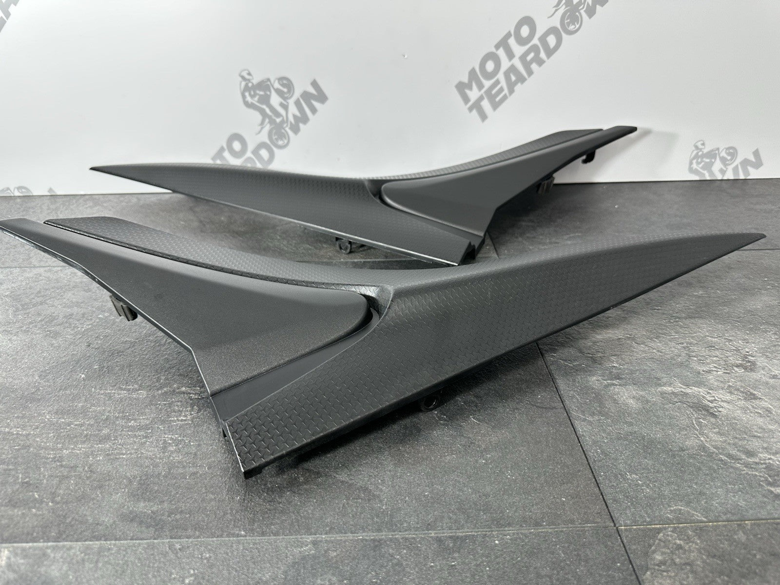 Aprilia RS660 2021 Side Fairings Tank Fairing Panel 6220 Miles 2022-2025 OEM
