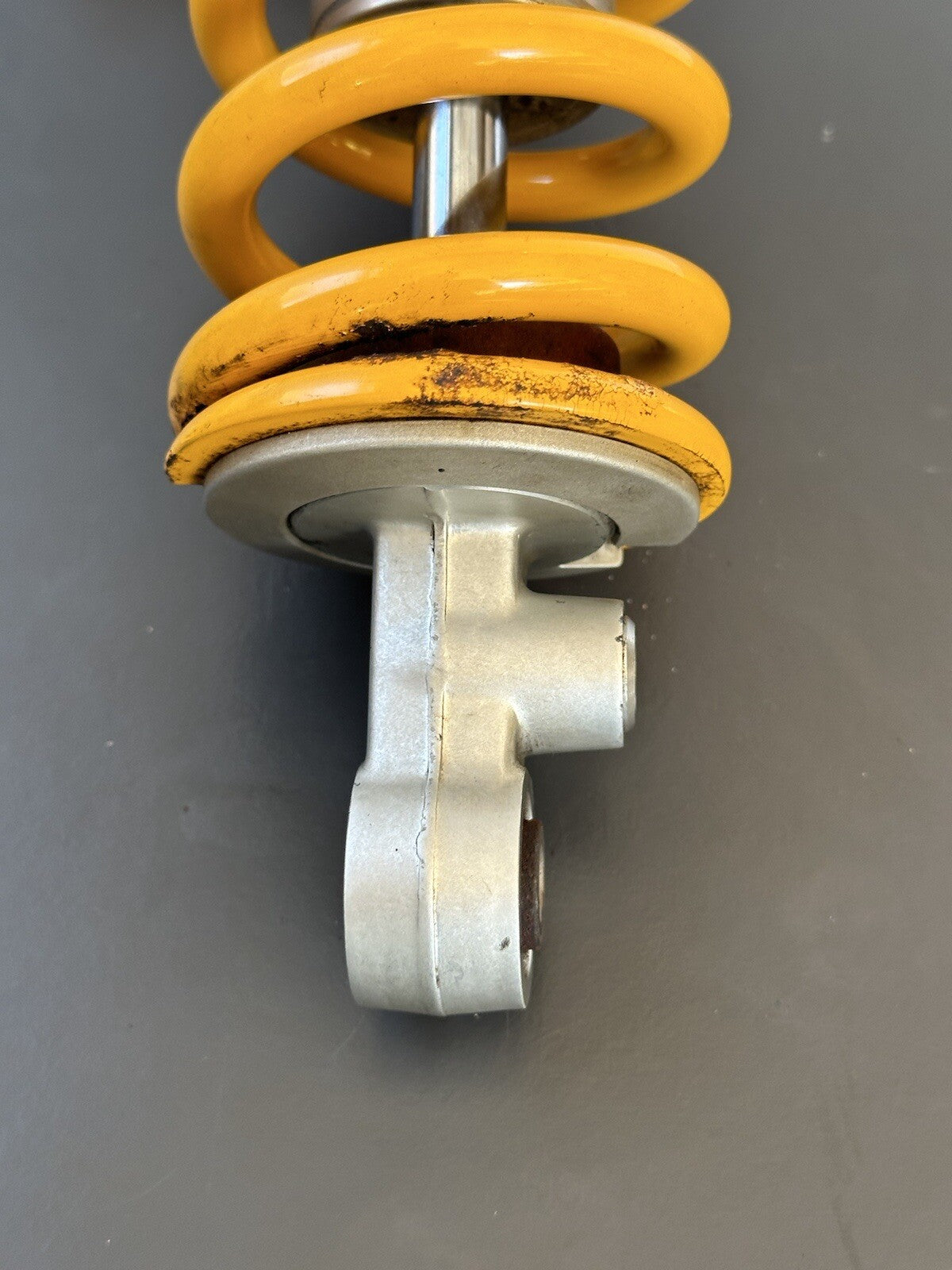 TRIUMPH STREET TRIPLE 765 RS OHLINS REAR SHOCK 2019 - *UK ONLY* 8126m Ohlins
