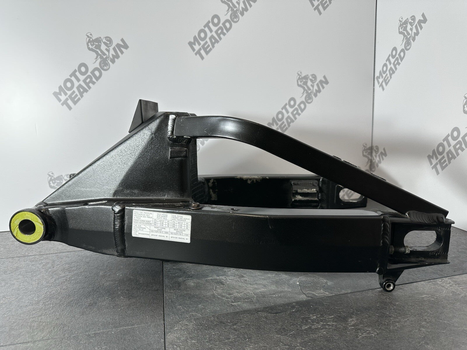 Suzuki GSXR 1300 2016 HAYABUSA Swingarm Rear Swinging Arm 18408 Miles OEM