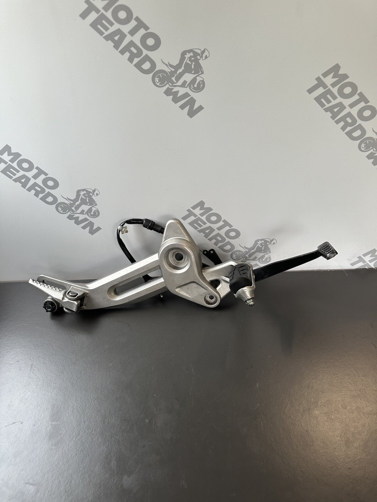 HONDA MSX125 GROM Front Right Footrest FRONT RIGHT HANGER YEAR 2023 Onwards OEM