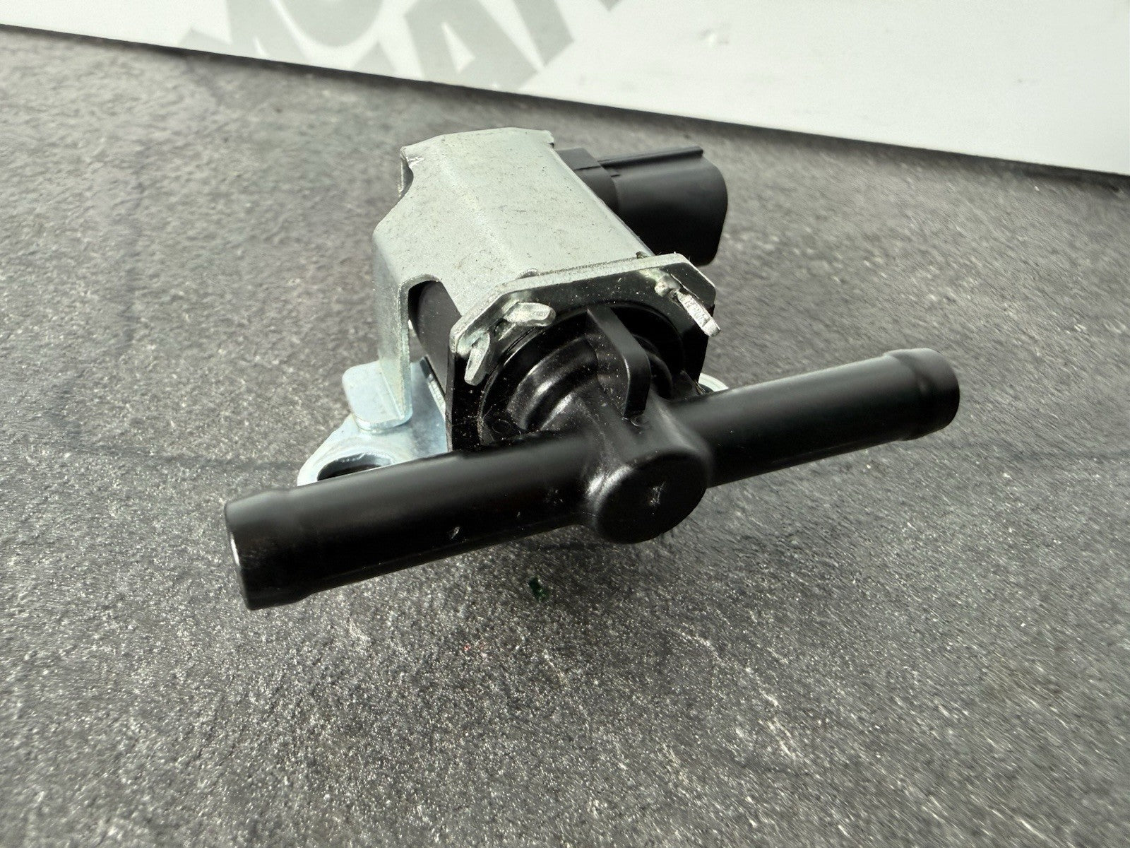 33b4fa86-dba0-4bb8-a88d-d88c9d8e072f