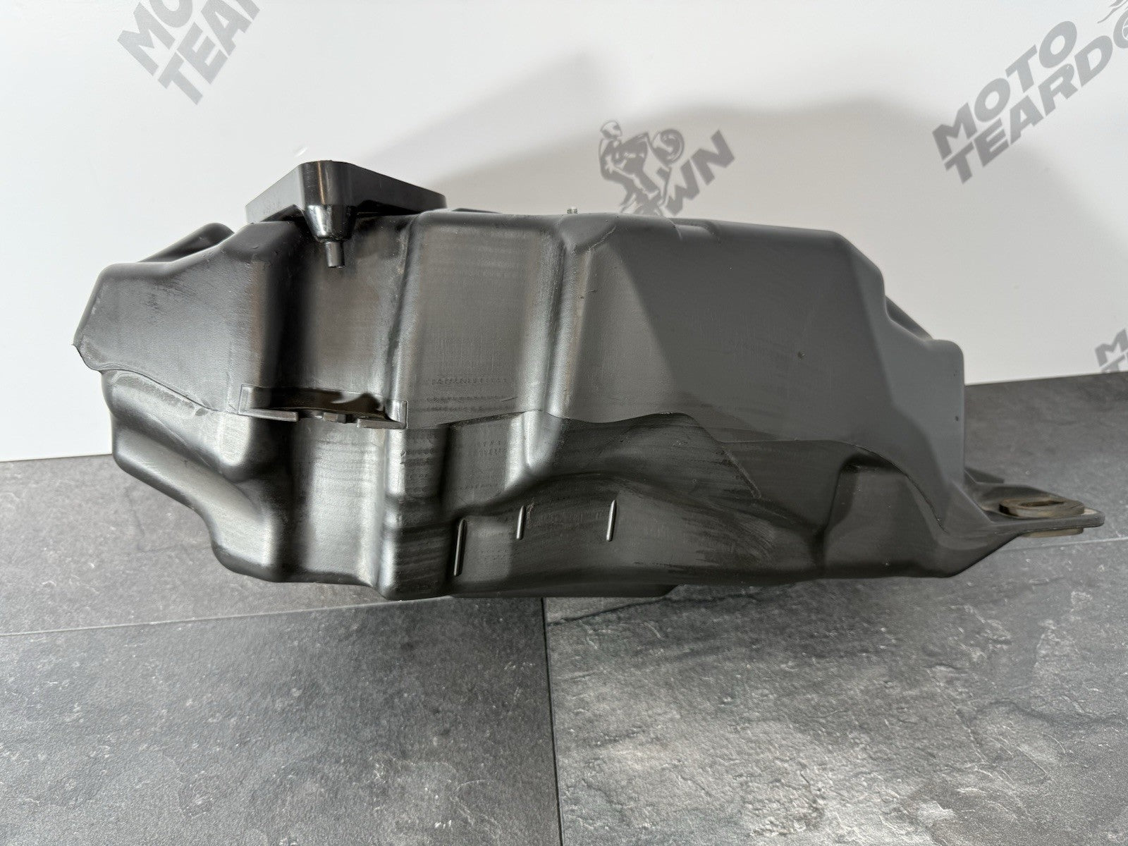 Yamaha YZF R125 R 125 2014 Fuel Tank Petrol Tank 26983 Miles 2008-2018 OEM