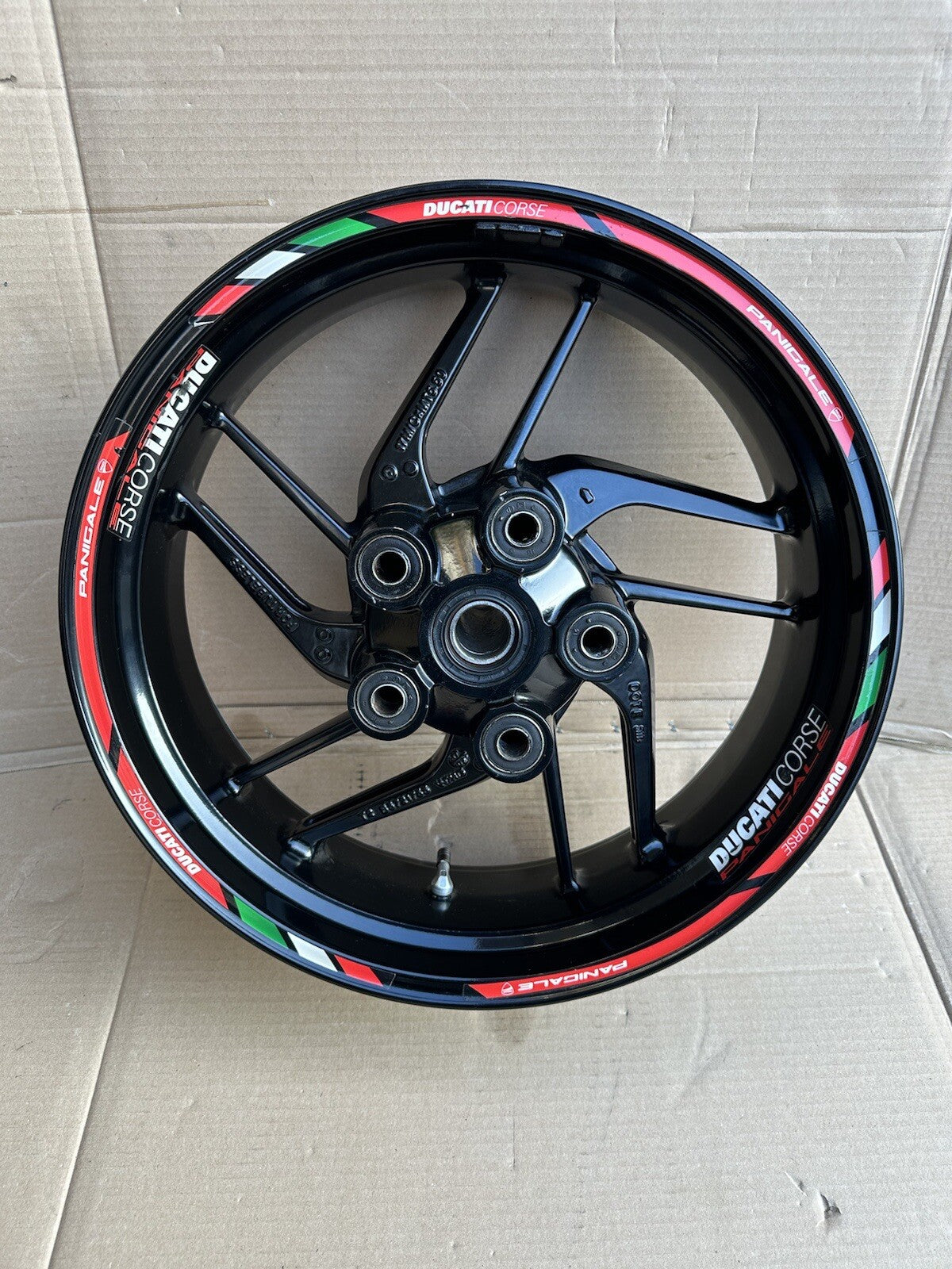Ducati 959 Panigale rear wheel black Rear Wheel 959 Rear Wheel READ DESCRIPTION