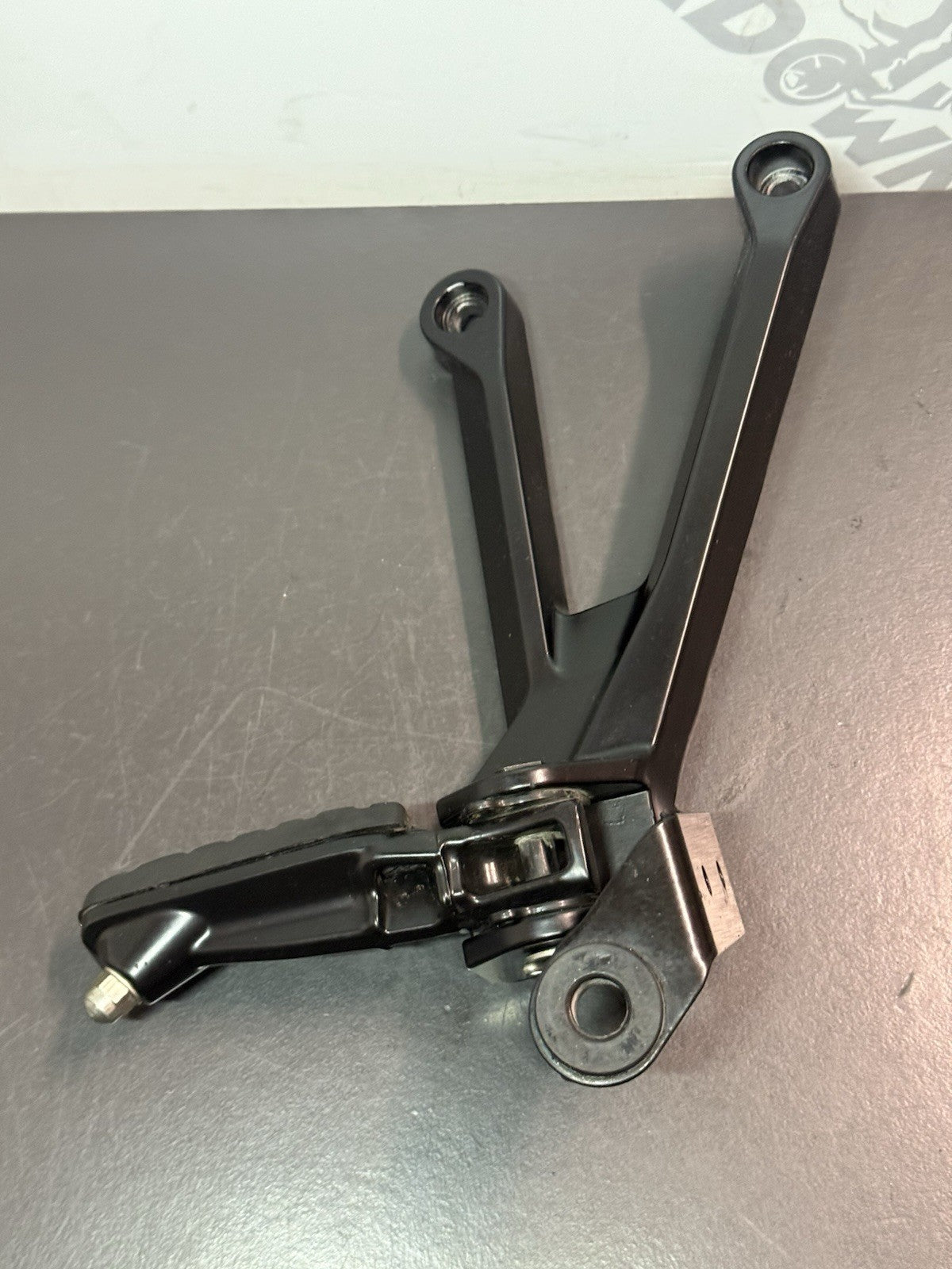 d6271932-fe81-48ec-8d8d-5bbb741acc33