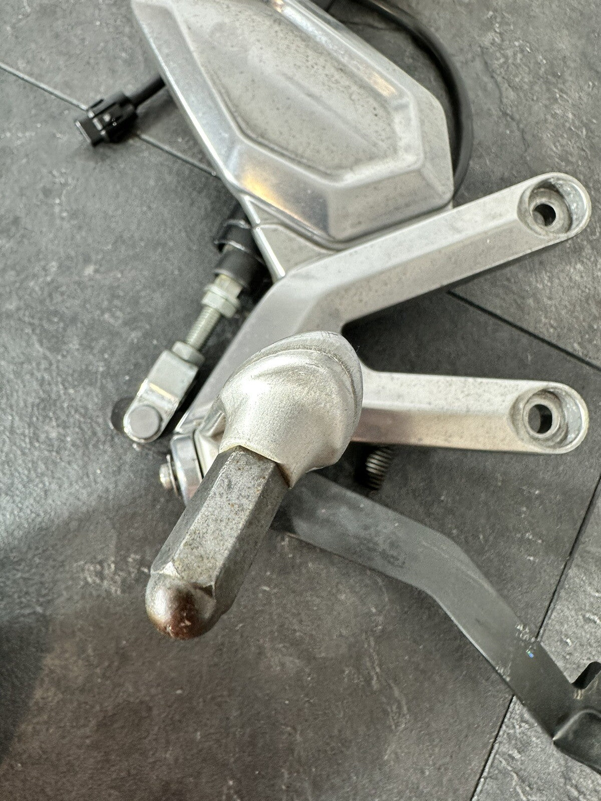 Triumph Trident 660 2022 Right Rearset Footrest Mastercylinder 2962 Mile 2021-24