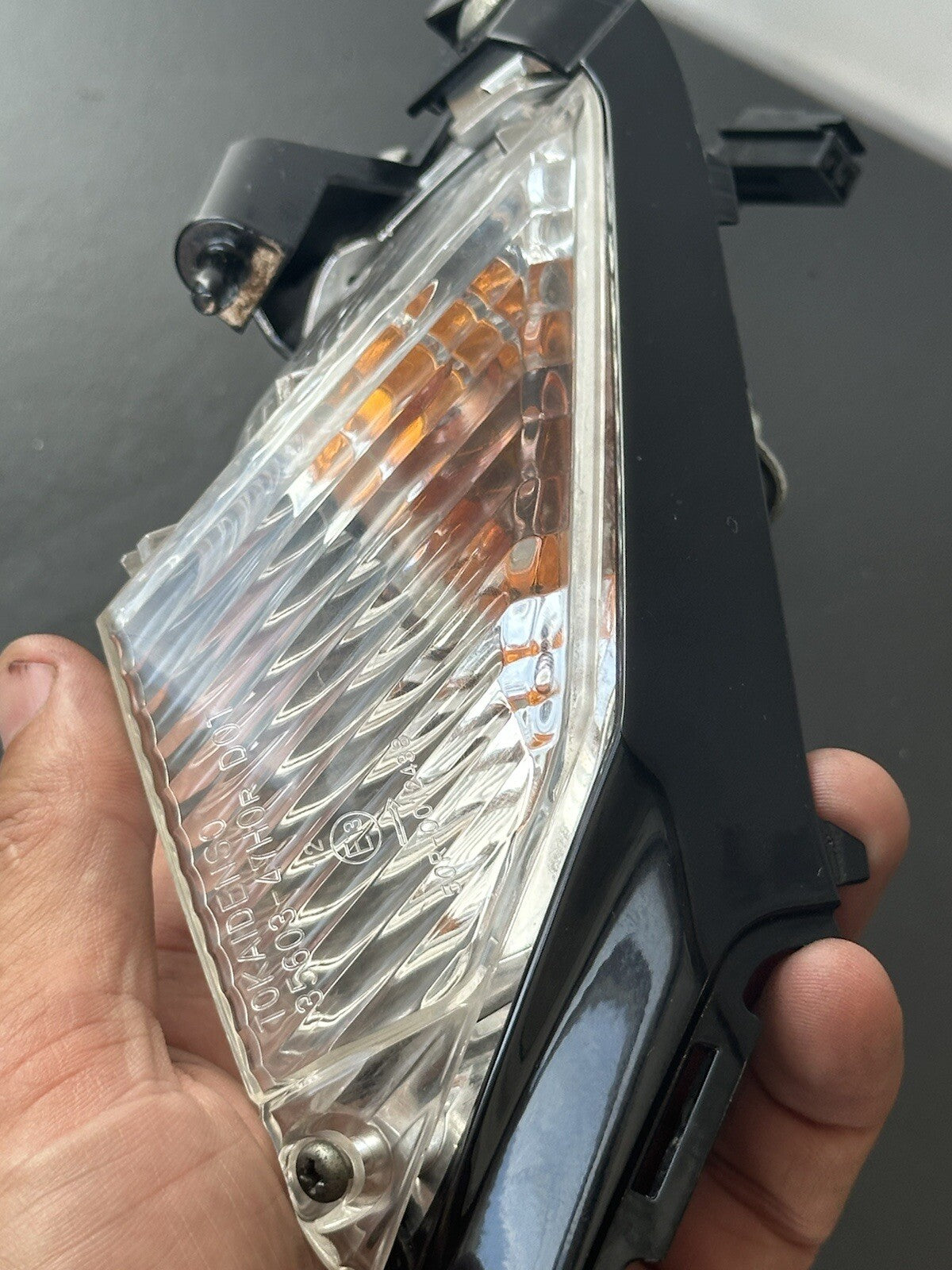 Suzuki GSXR 1000 2010 Rear Right Indicator & Surround 2009-2016 33,787 Miles OEM