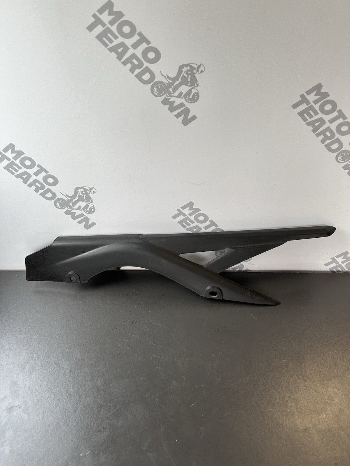 YAMAHA MT03 CHAIN GUARD YEAR 2020 Yamaha MT-03 Chain Guard 1WDF23110100 OEM