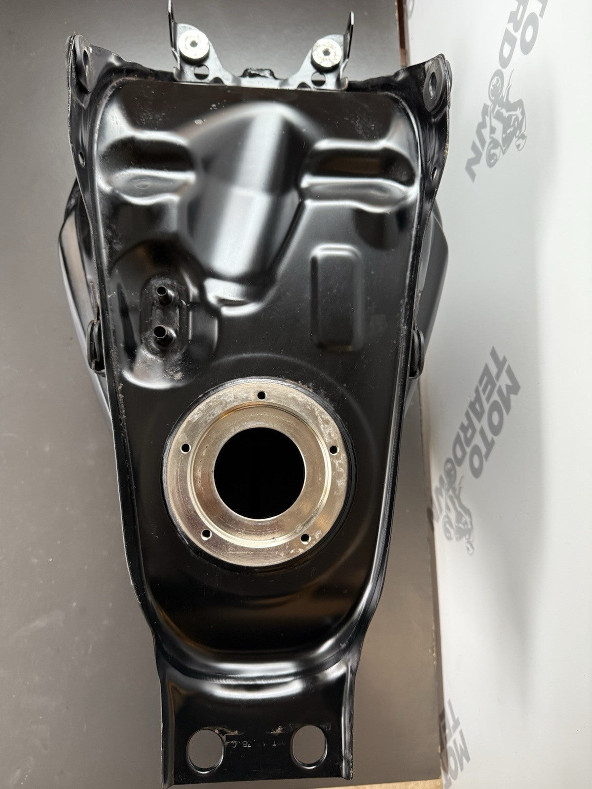 Suzuki GSXS 125 petrol Tank fuel tank 2017 - 2022 GSXS 125 Fuel Tank Petrol Tank