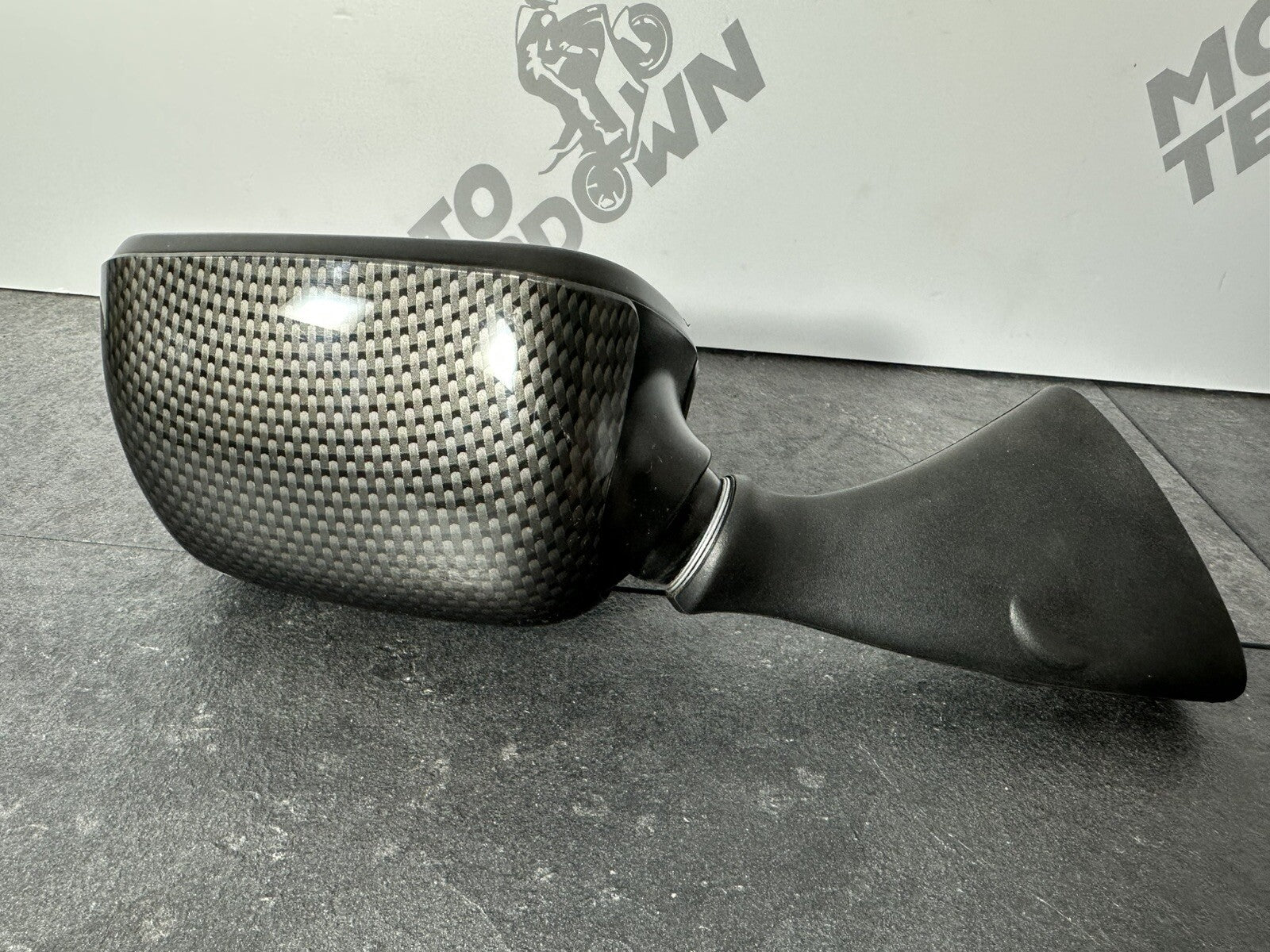 Suzuki GSXR 1300 2016 HAYABUSA Mirror Right Side View Mirror 18408 Miles OEM