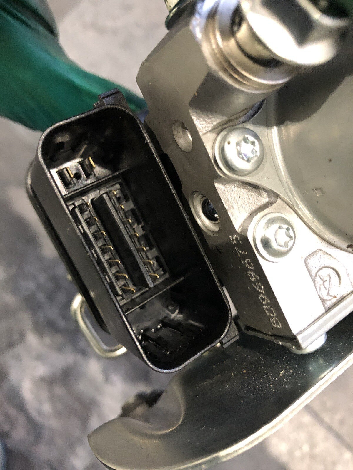 Suzuki GSXR 1000 2020 ABS Pump Modulator Controller 2017-2020 OEM L7 L8 L9