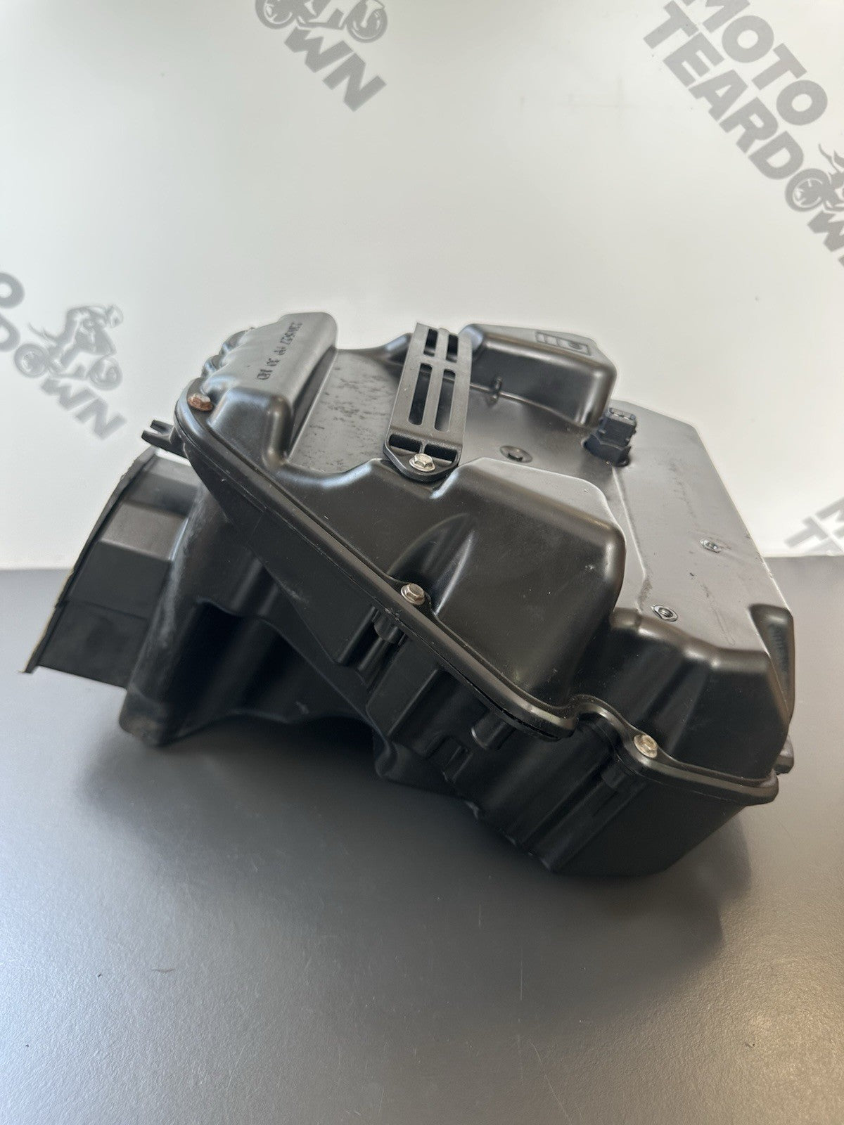 Triumph STREET TRIPLE 675 Airbox 2007-2011 Triumph Street Triple 675 Air Box OEM