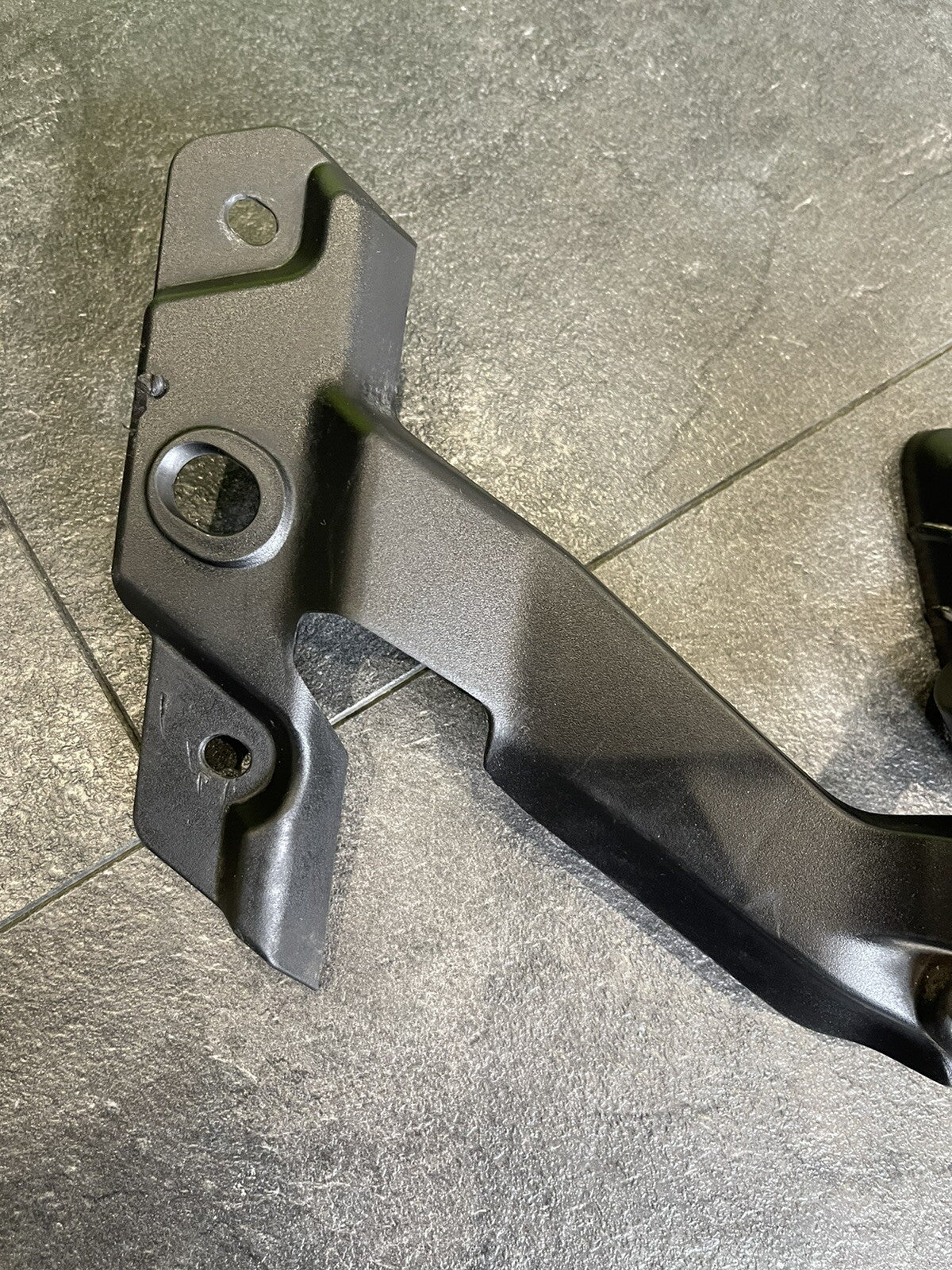 Yamaha MT10 SP 2019 Left Inner Fairing Panel Cover 10953 Miles 2017-2021 2CR