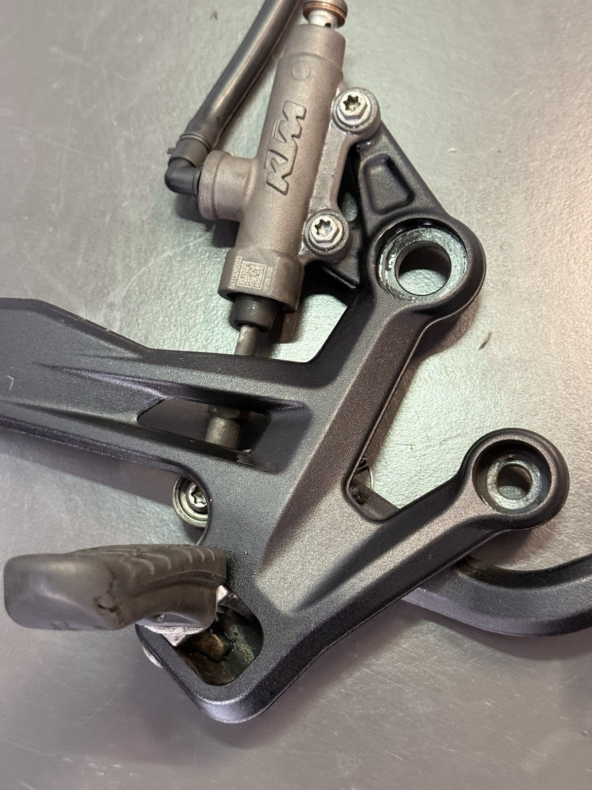 dd7a24dc-2e45-40c2-8d53-ed971a5c6392