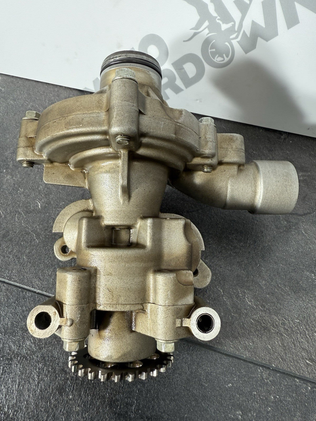 Triumph Street Triple 765 R 2017 Oil Pump Assembly 18498m 2018-2021 OEM