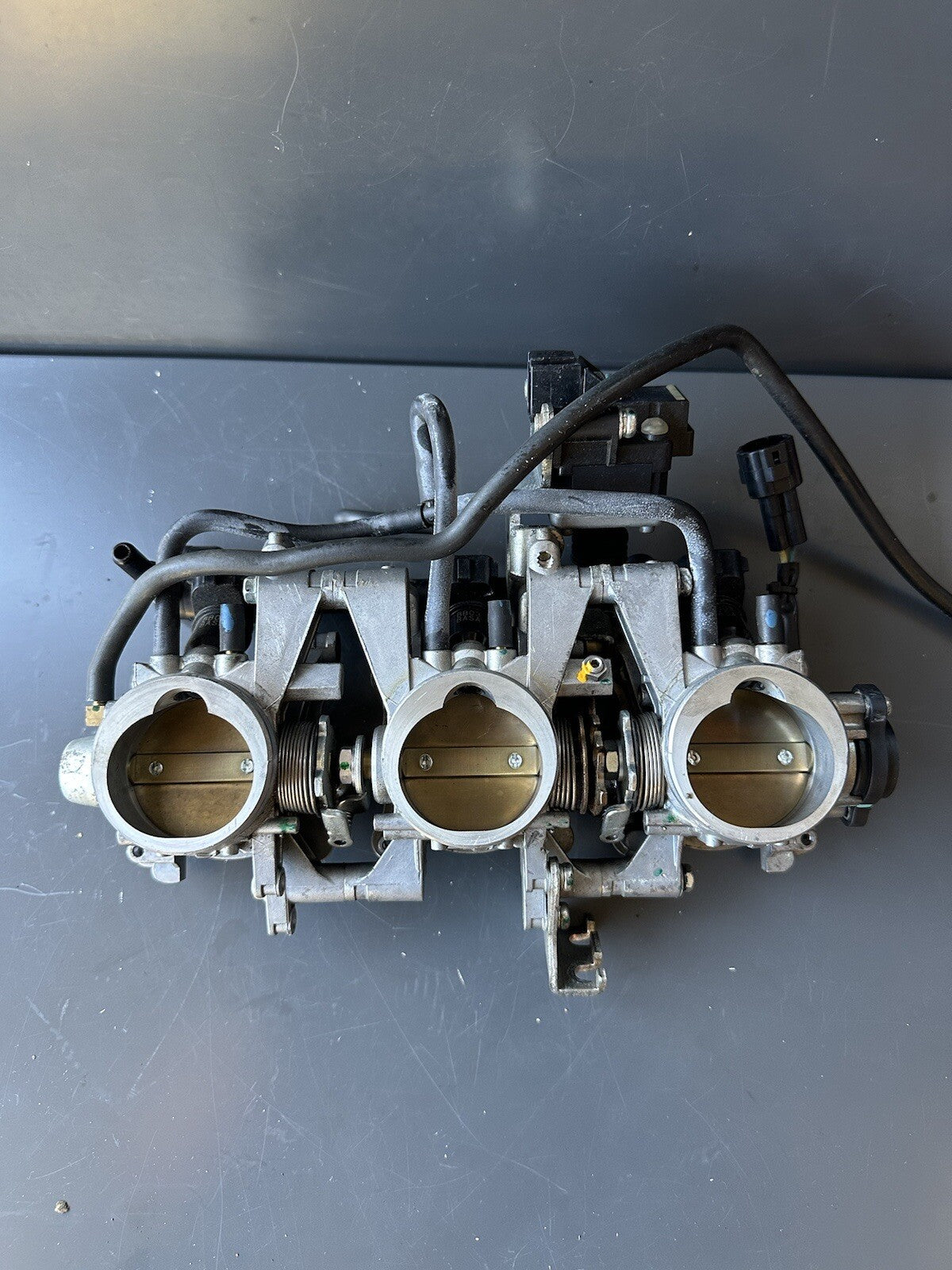 Triumph Daytona 675R Throttle Bodies OEM Daytona 675R Throttle Bodies OEM 2011