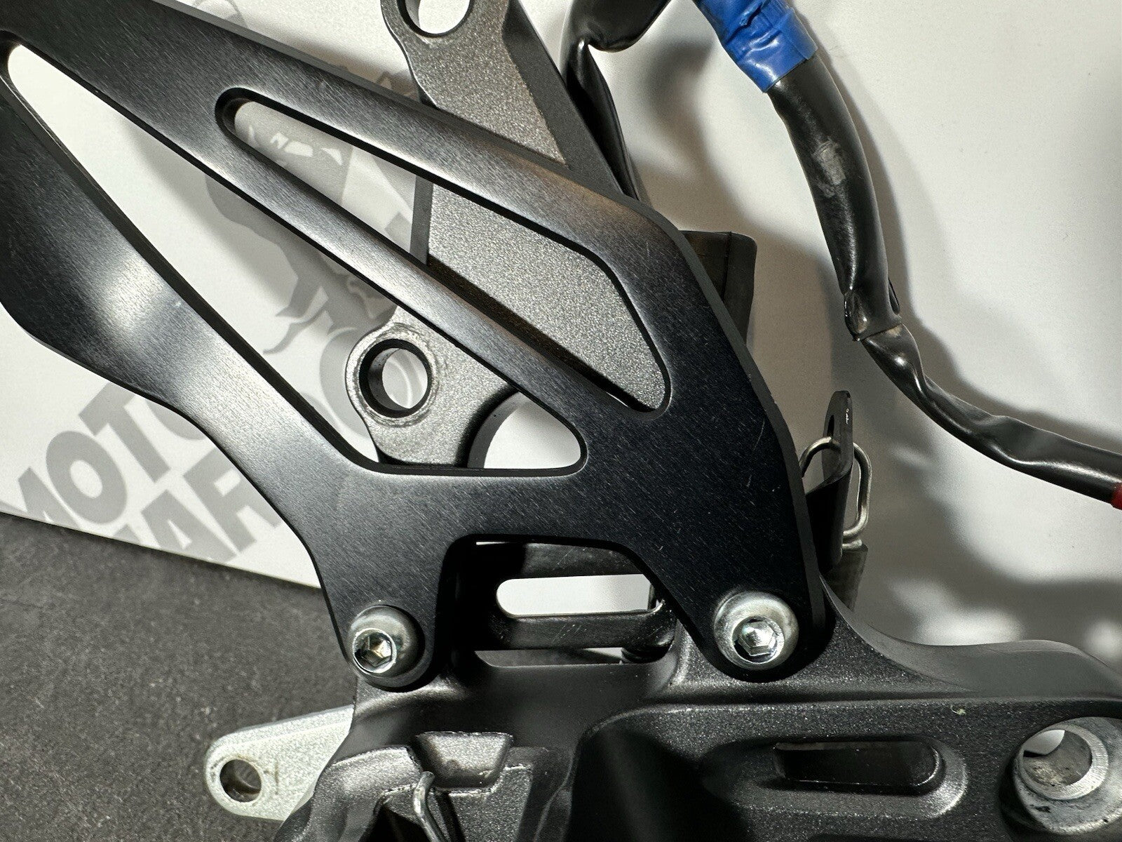 Yamaha R7 690 2024 Right Footrest Hanger Rearset Brake Lever 1784m 2022 2023