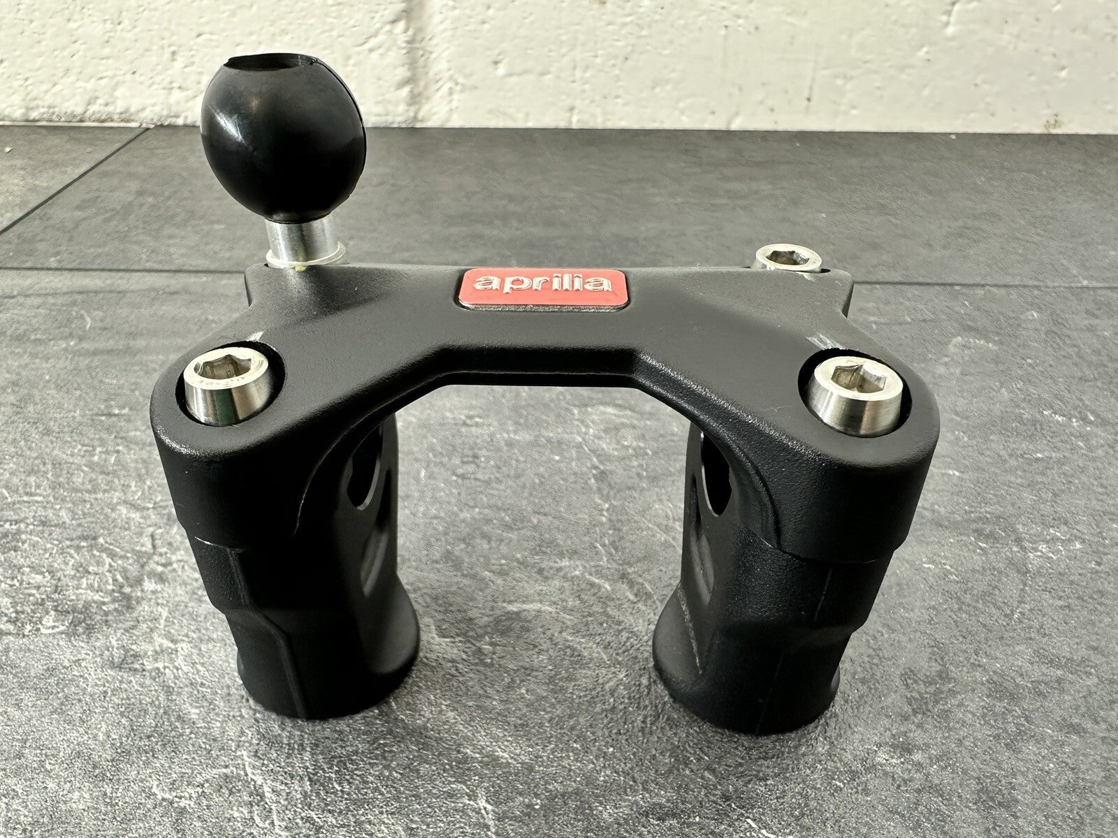Aprilia Tuono V4 1100 Factory 2020 Handlebar Clamp Risers 6889m OEM 2019