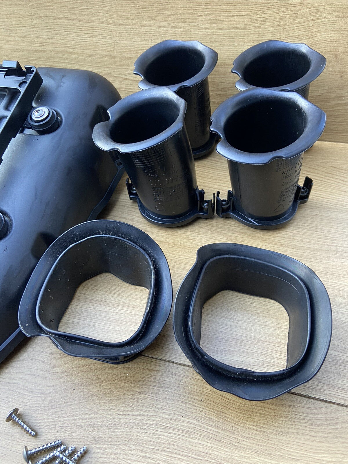 APRILIA TUONO V4 1100 FACTORY Top Part Of AIR BOX Trumpets 2019 OEM SPARES