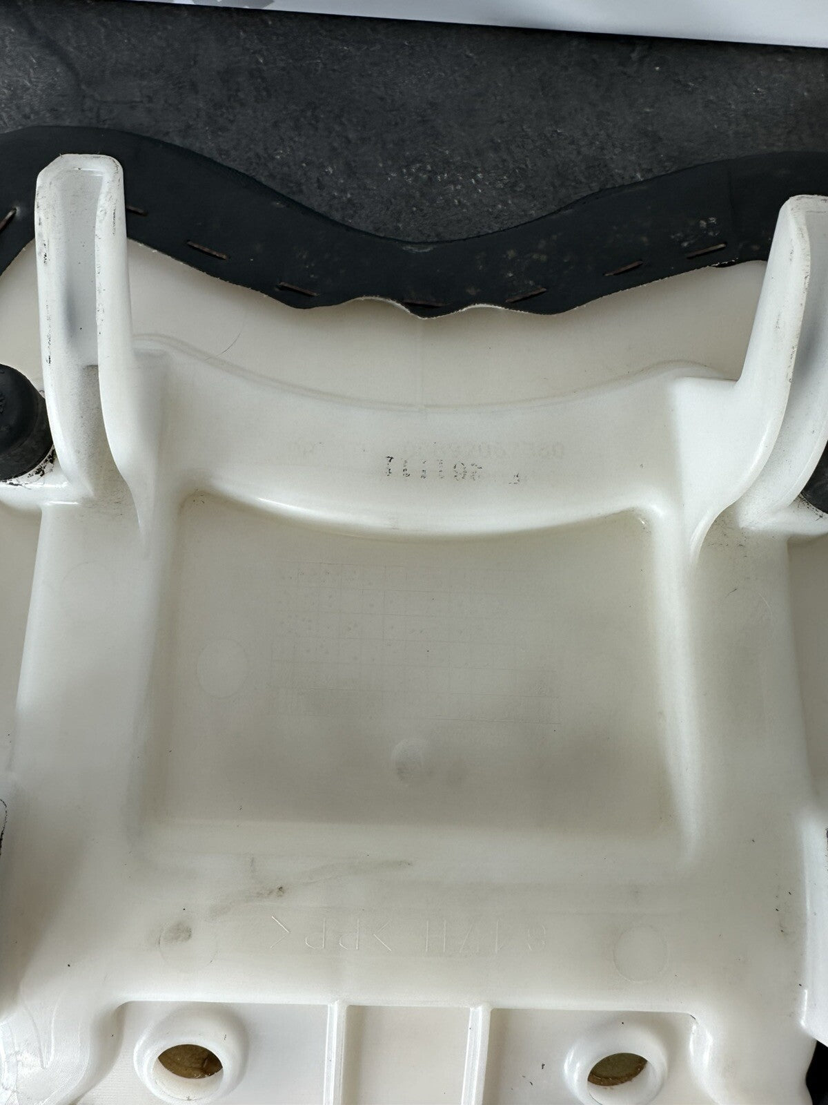 Suzuki GSXR 1000 2014 Riders Seat Front Seat Saddle 22774 Miles 2009-2016 OEM