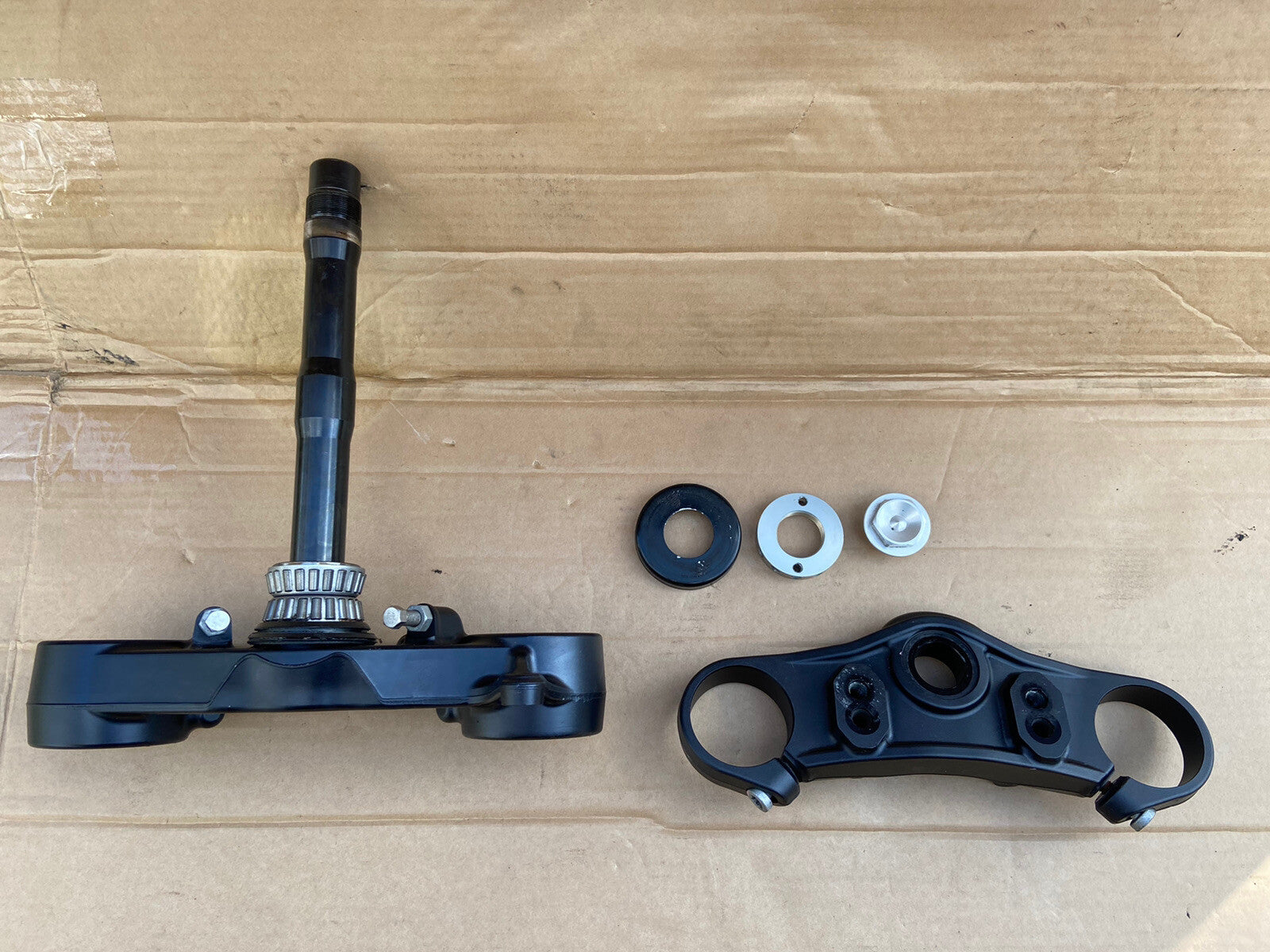 KTM 1290 superduke top and bottom clamps yoke yolk triple clamp OEM 1290 Clamps