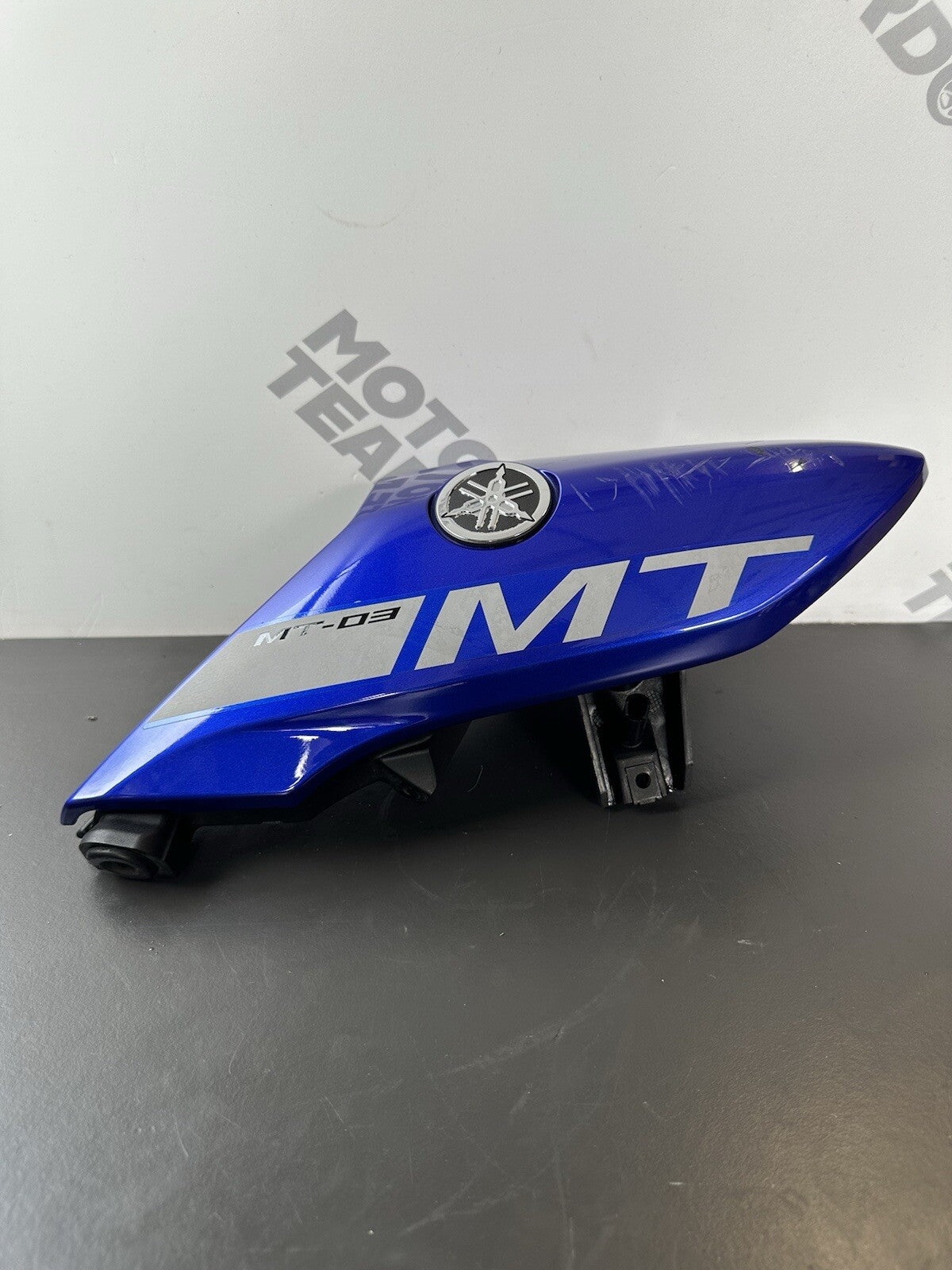 YAMAHA MT03 Left AIR DUCT FAIRING PLASTIC Left MT 03 Left Air Duct Fairing OEM