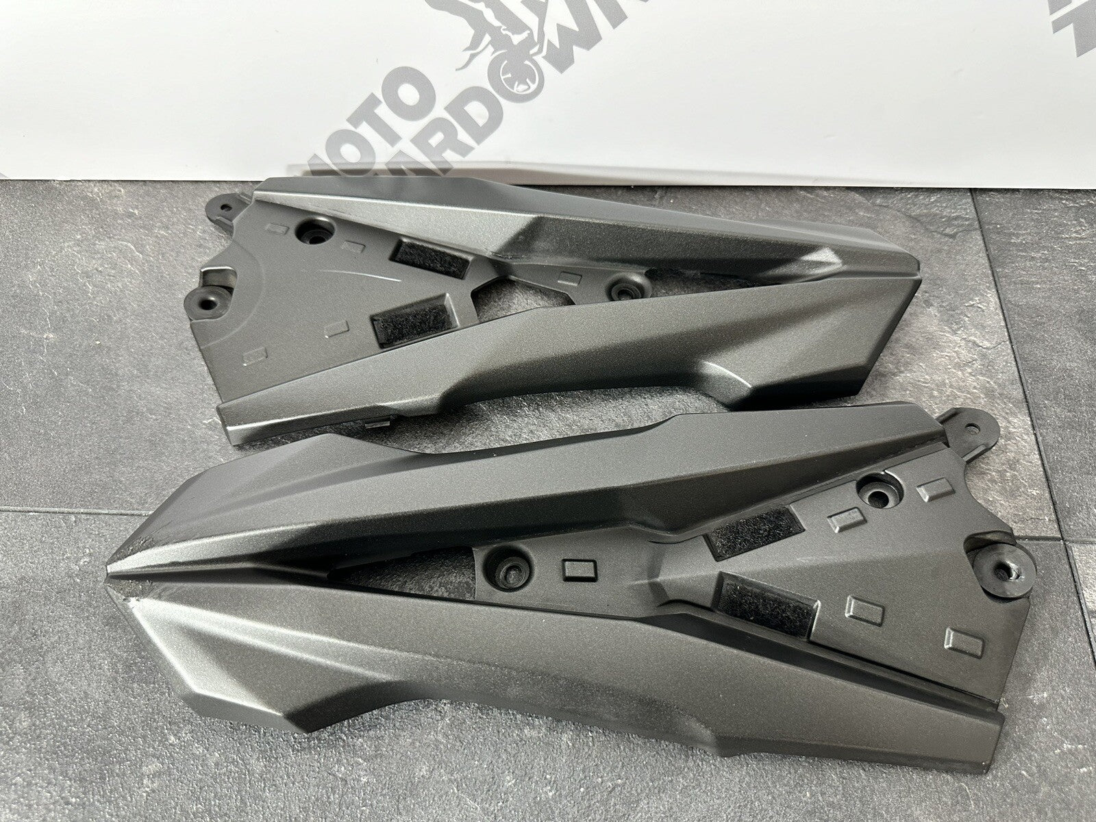 Kawasaki Z800 ABS 2016 Side Fairings Infill Panels 12691 Miles 2013-2018 OEM