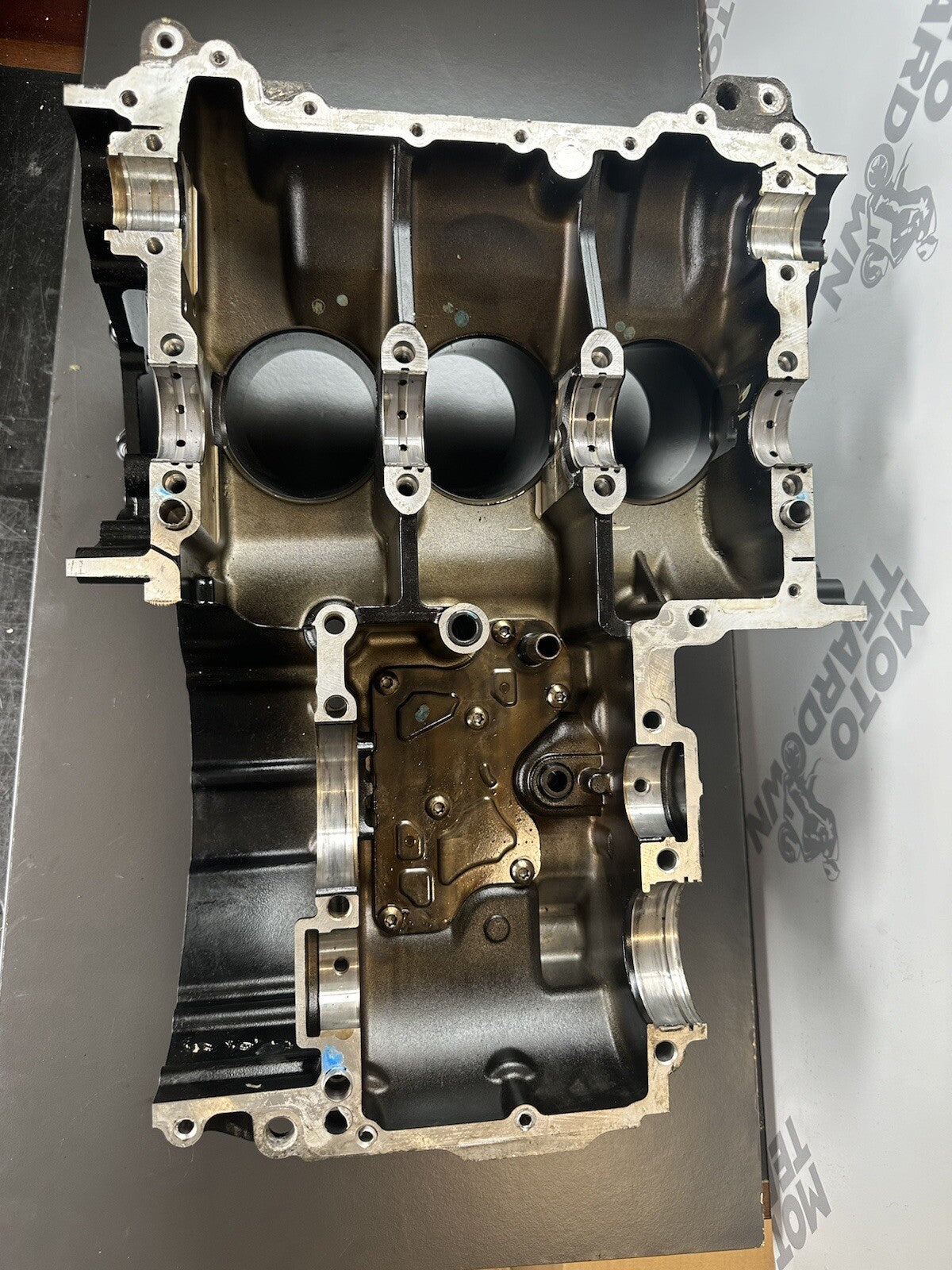 TRIUMPH SPEED TRIPLE 1050 2011 - 2015 ENGINE UPPER CRANK CASE Top Crank Case