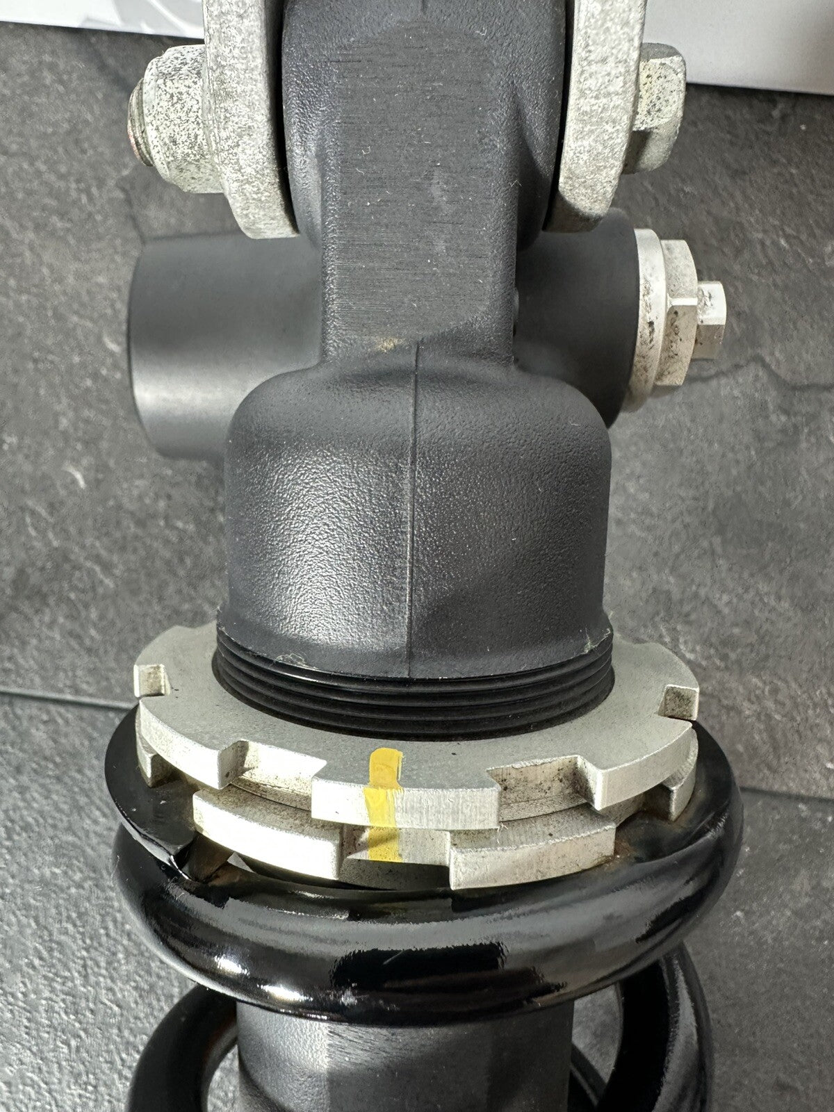 Suzuki GSXR 1000 2014 SHOWA Rear Shock Absorber 22774 Miles 2009-2016 OEM