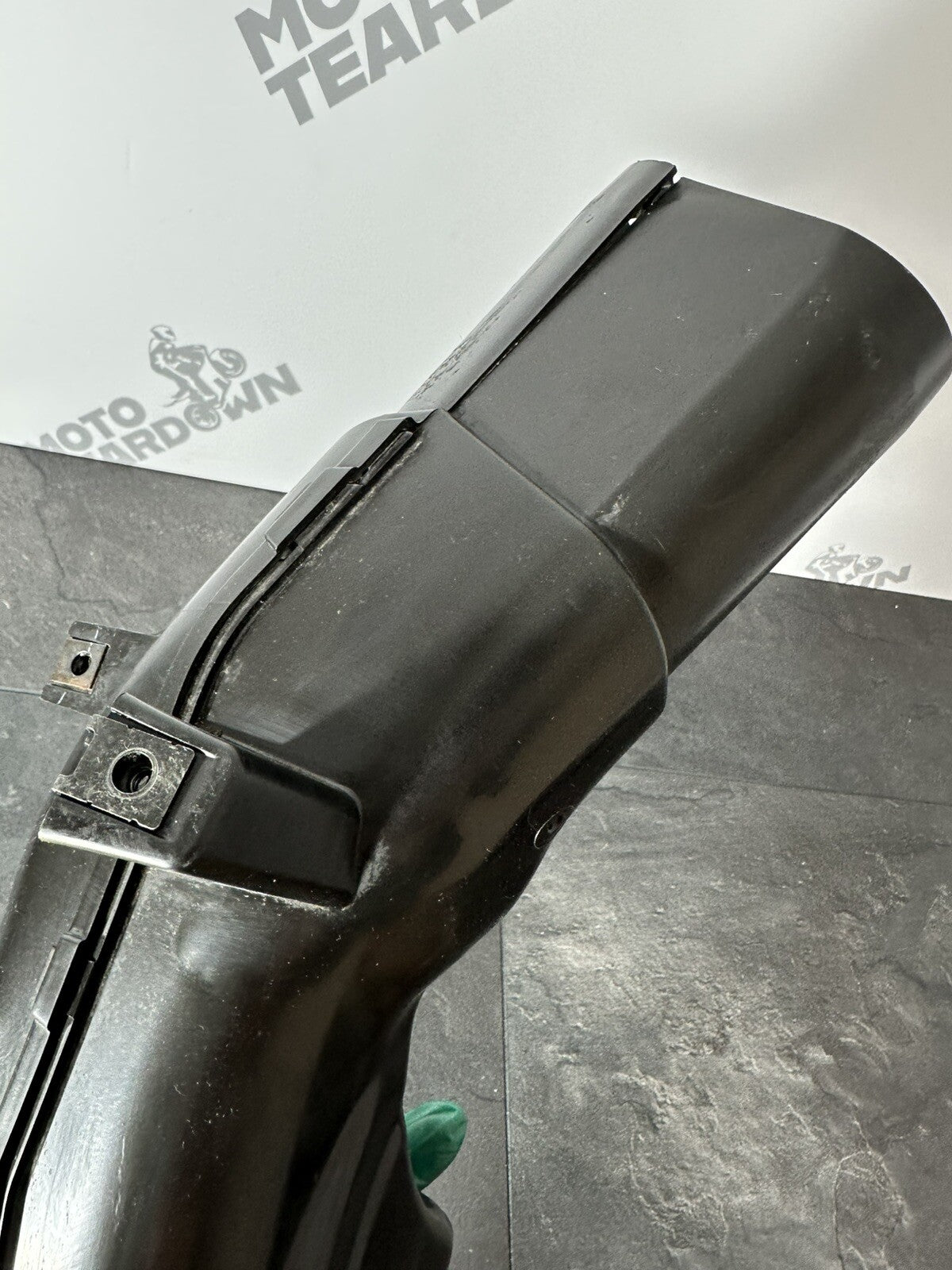 Suzuki GSXR 1300 2016 HAYABUSA Right Air Intake Duct Tube 18408 Miles OEM