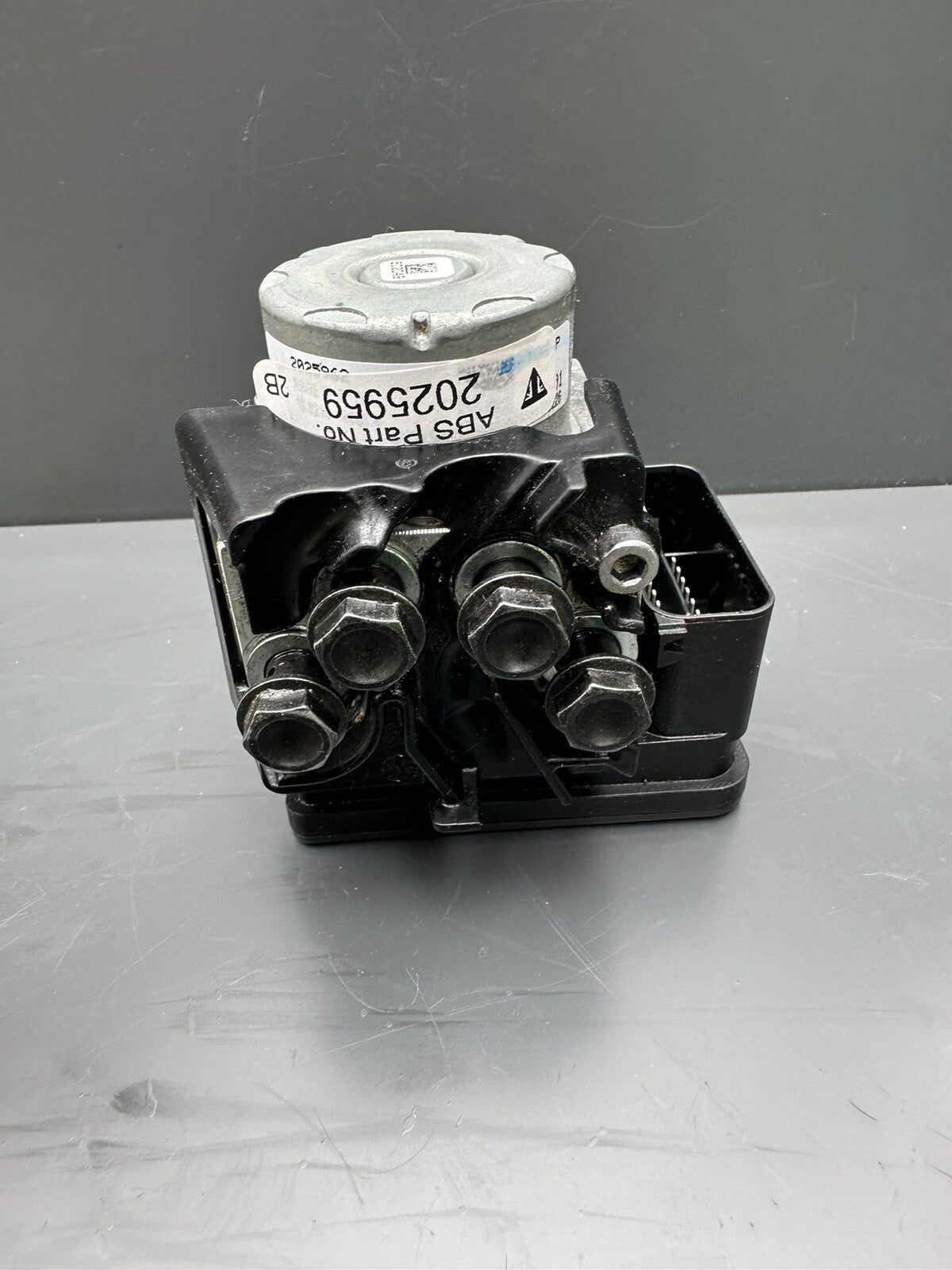 Triumph Street Triple 765 RS 2020 ABS Pump OEM Only 2418 Miles 2025959 T2025959