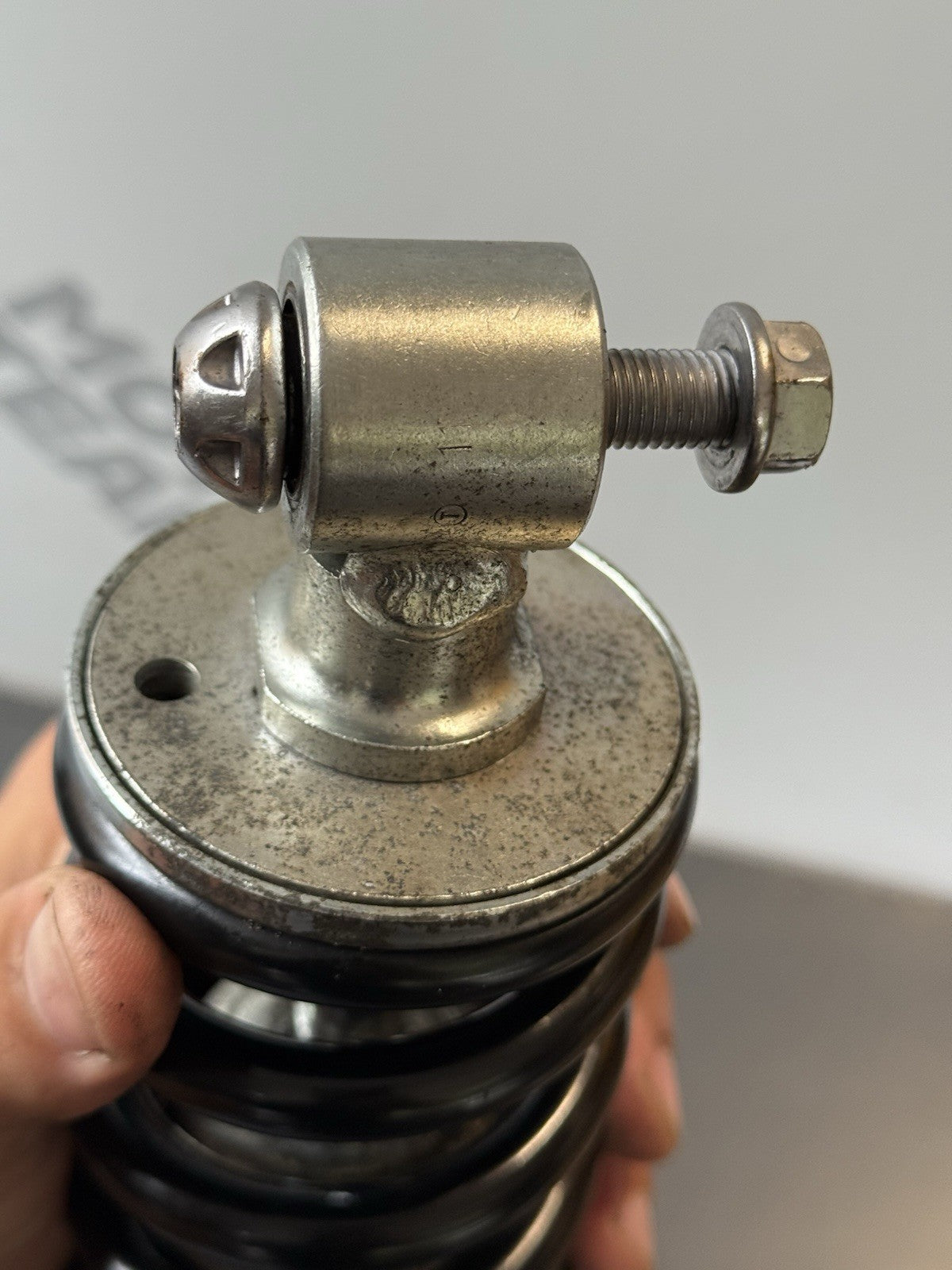 TRIUMPH TRIDENT 660 REAR SHOCK TRIDENT 660 Rear Shock OEM YEAR 2021-2024