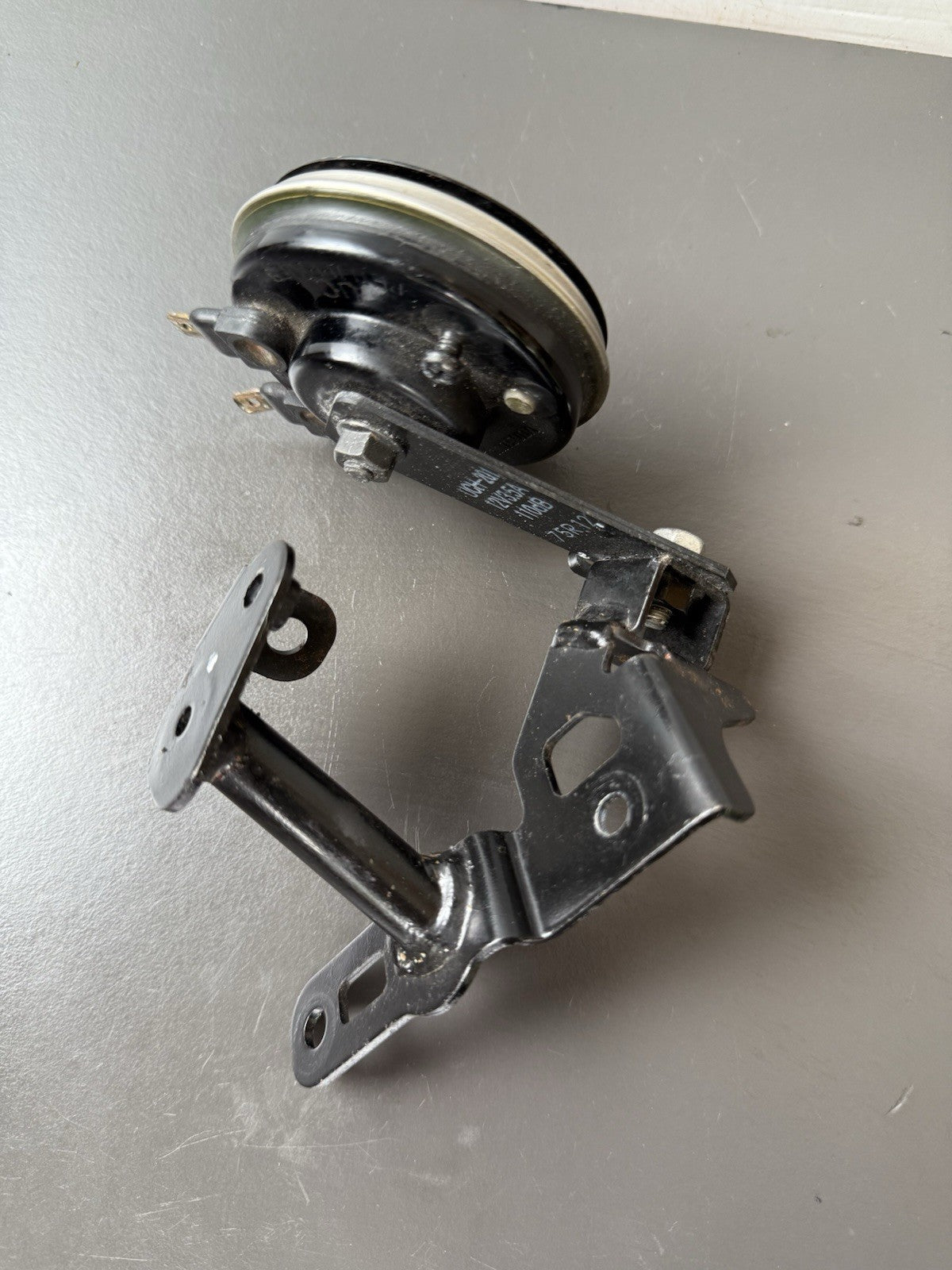 Suzuki GSXS 125 Horn & Bracket Suzuki GSXS 125 Horn And Bracket OEM 2017-2020