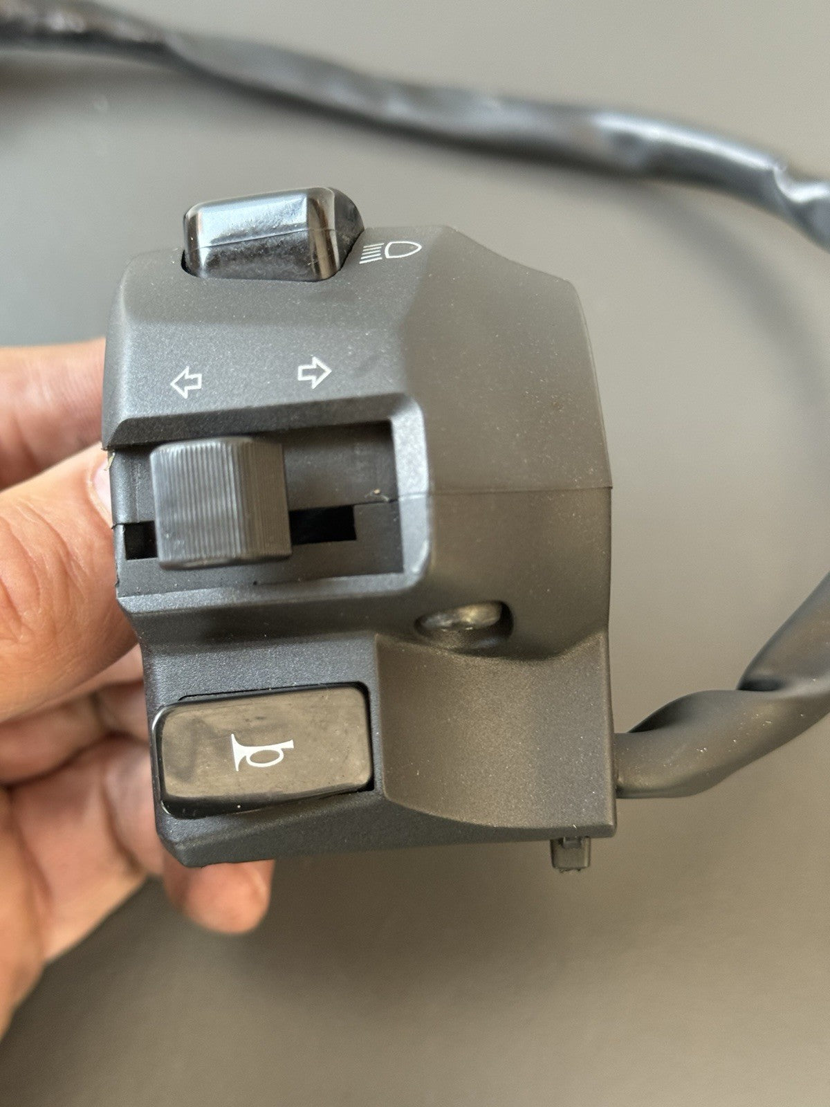 Suzuki GSX-S GSXS 125 Left handlebar switchgear lights switch 2017 - 2023 OEM