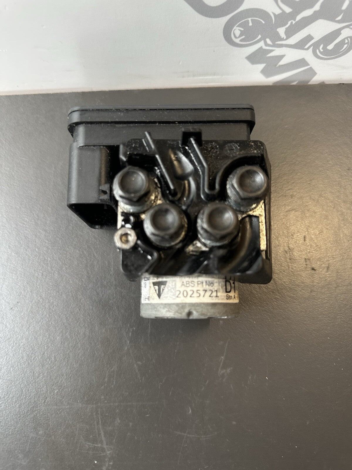 Triumph Street Triple 765S ABS Pump OEM Triumph Street Triple ABS Pump T2025721