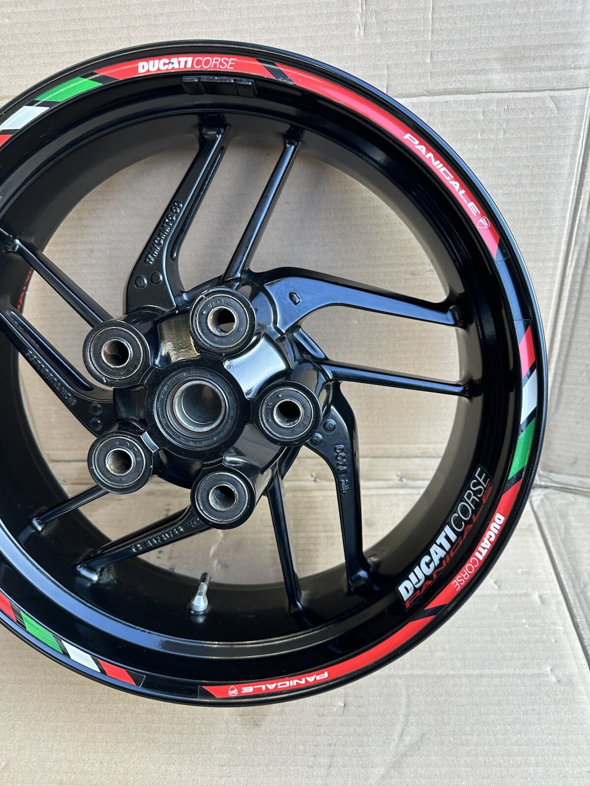 Ducati 959 Panigale rear wheel black Rear Wheel 959 Rear Wheel READ DESCRIPTION