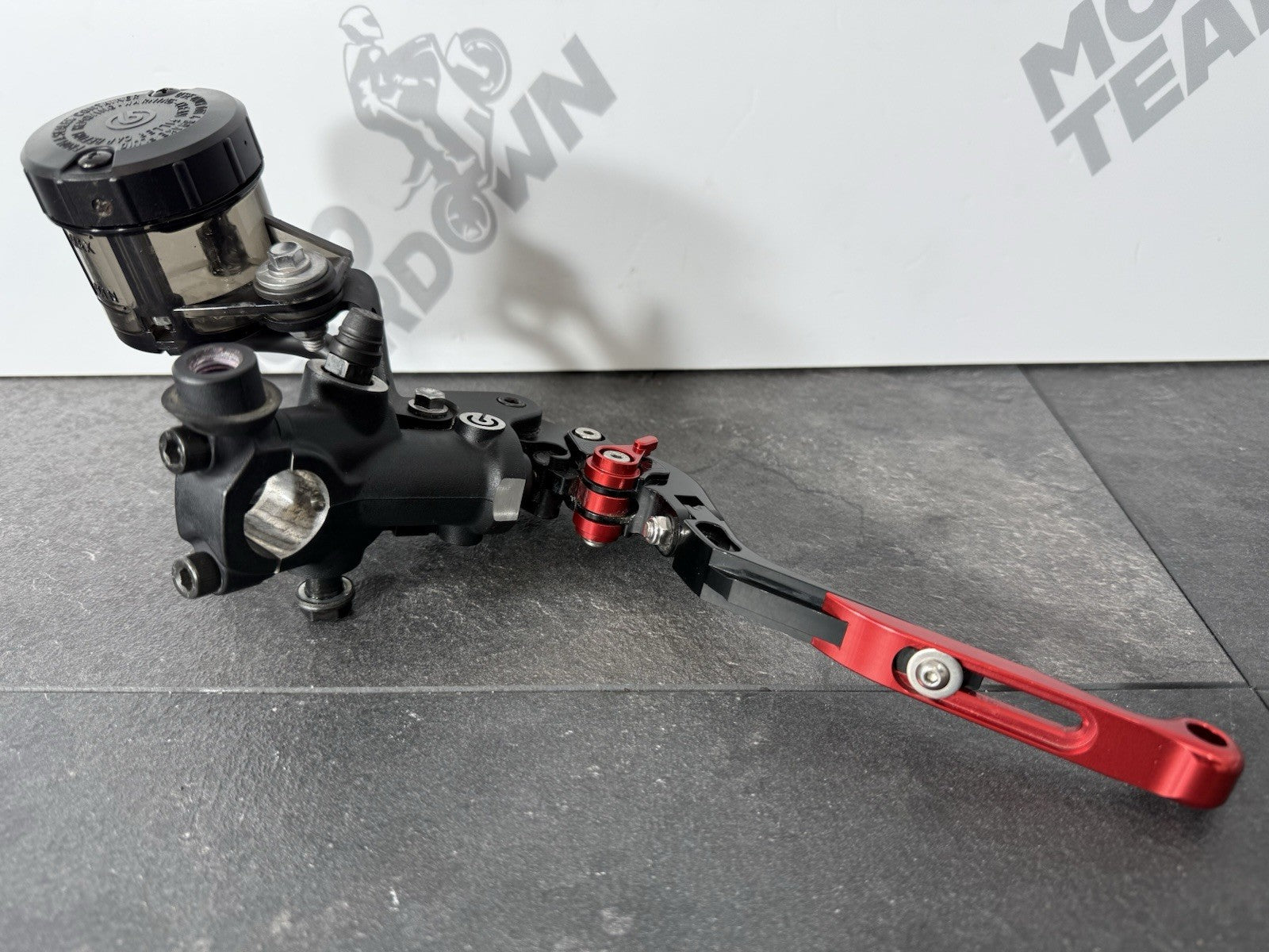 696575ac-75c3-43fd-9a34-2457c9880a16