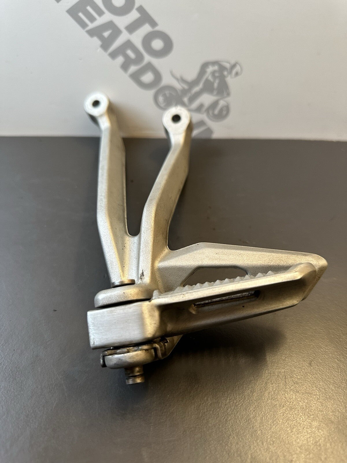 TRIUMPH STREET TRIPLE 765S 765RS Left Pillion Footrest Hanger - T2081987 2017-19