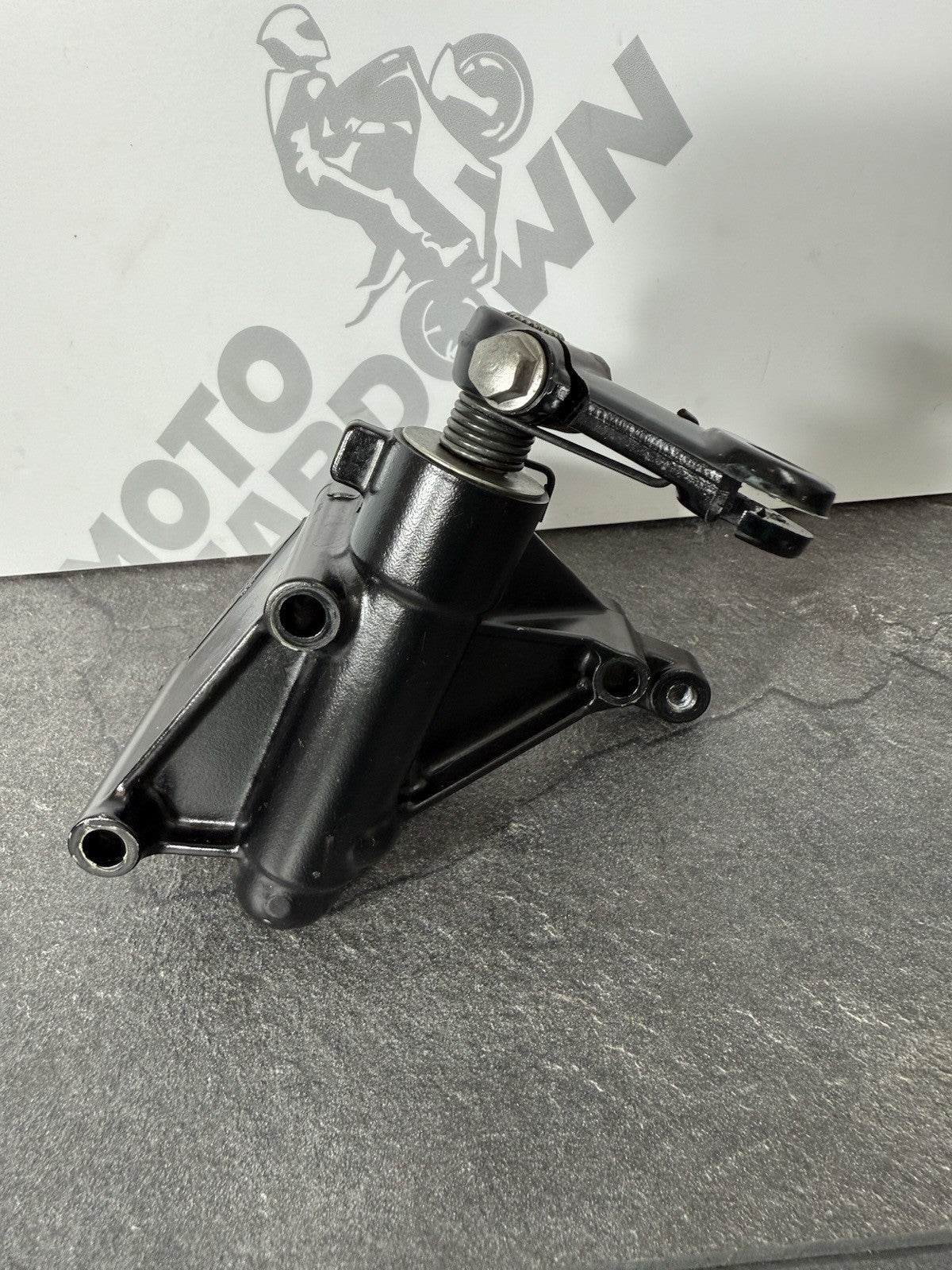 Suzuki GSXR 1000 R 2019 Clutch Release Mount Bracket 2017-25 OEM MM