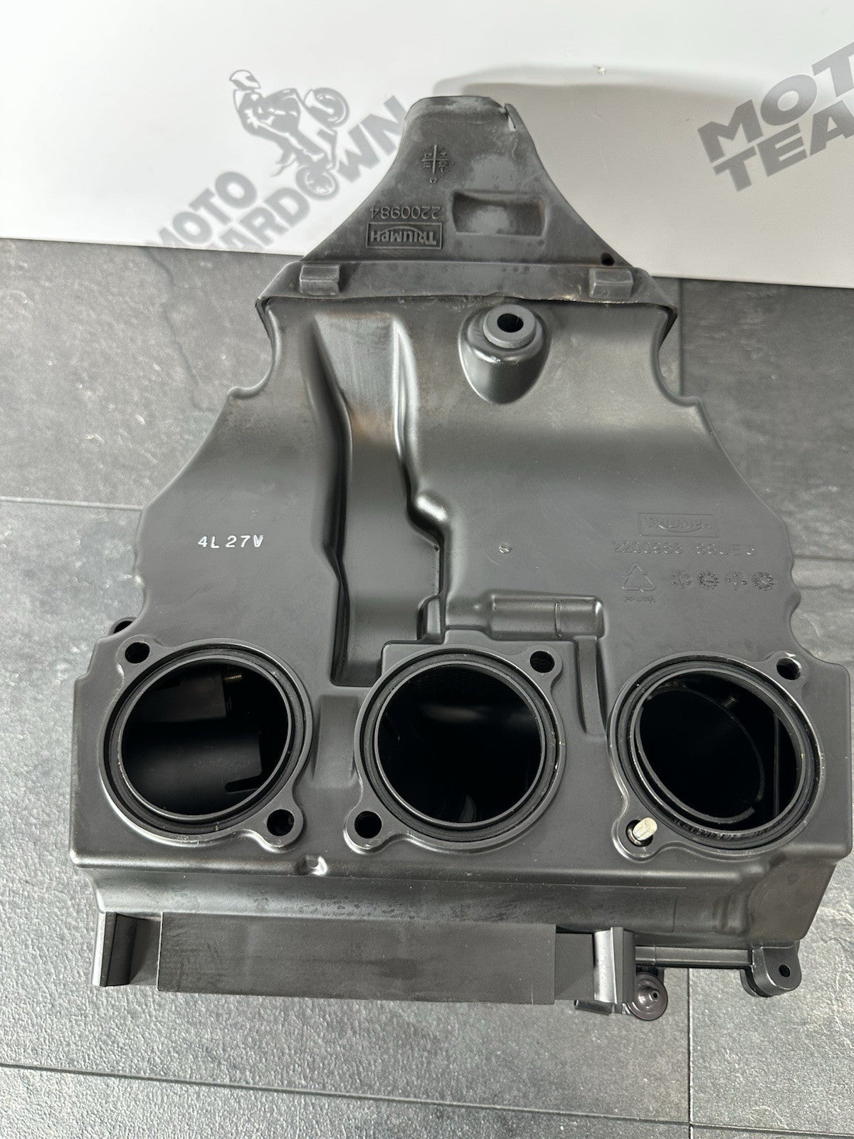 Triumph Street Triple 675 R 2015 Airbox & Air Filter 2013-2016 16470 Miles OEM