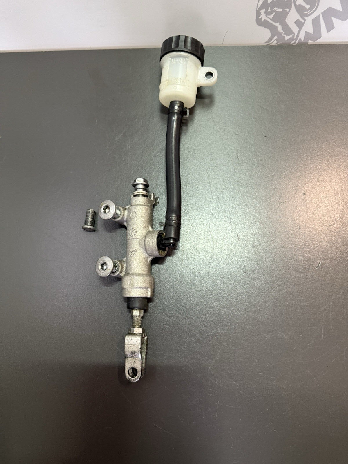 8eb0c8b7-bcbf-40b5-8b74-c91f25d05b11