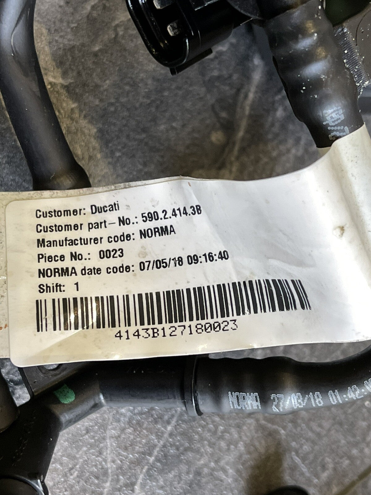 Ducati Panigale V4S V4 2018-2021 Bottom Injectors Air Funnel Only 2986 Miles OEM