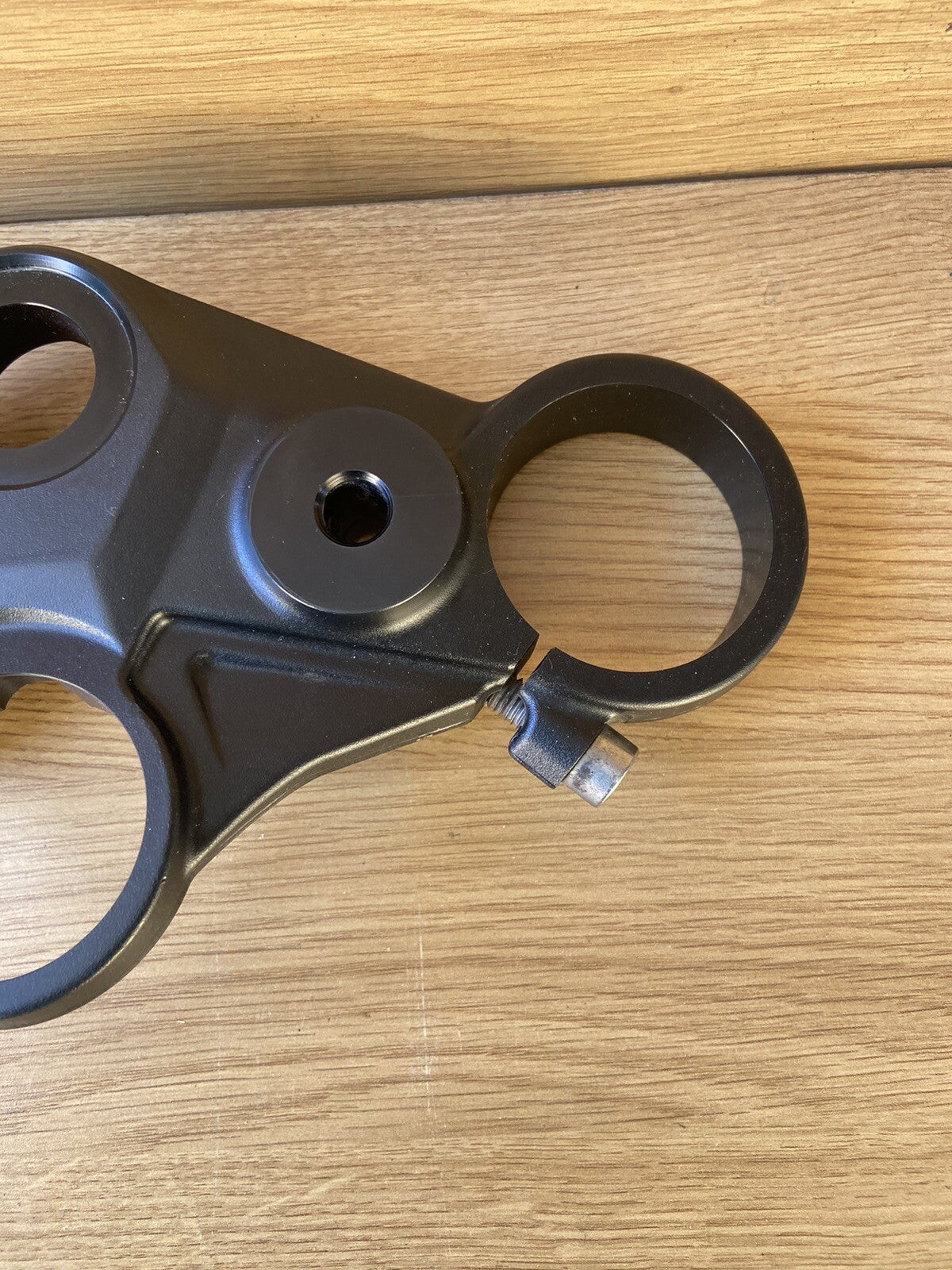 Triumph 765RS 765 Street triple Genuine top yoke, triple clamp 2041726 OEM
