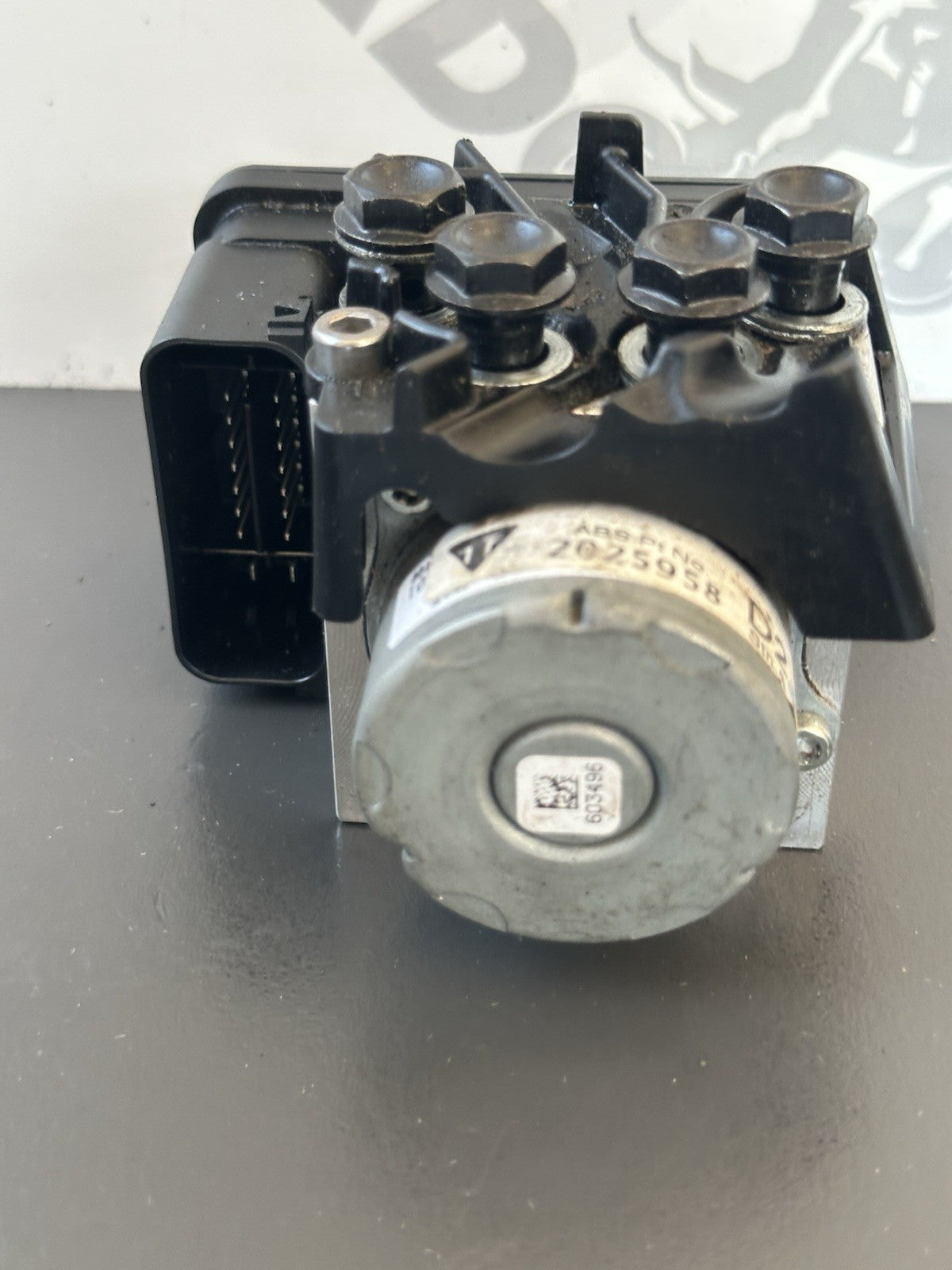 Triumph Street Triple 765 R ABS Pump OEM Triumph Street Triple T2025958 2017-19