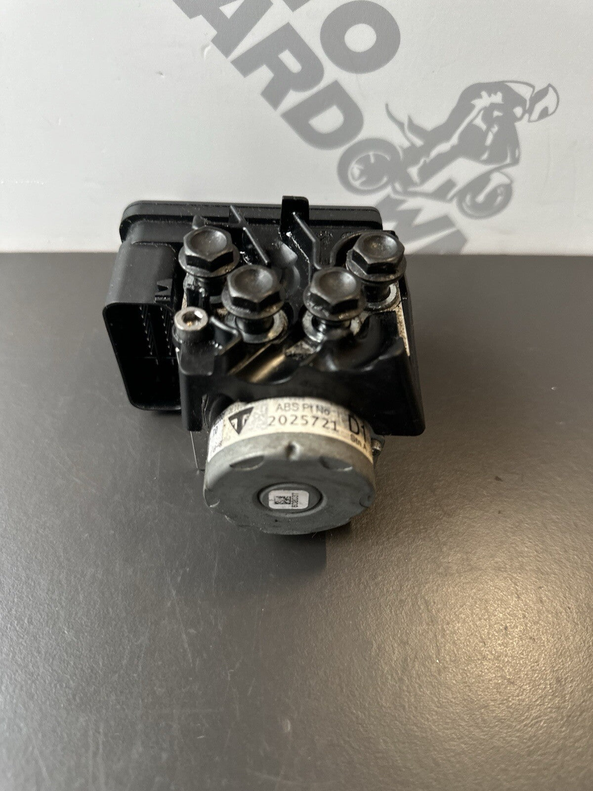 Triumph Street Triple 765S ABS Pump OEM Triumph Street Triple ABS Pump T2025721