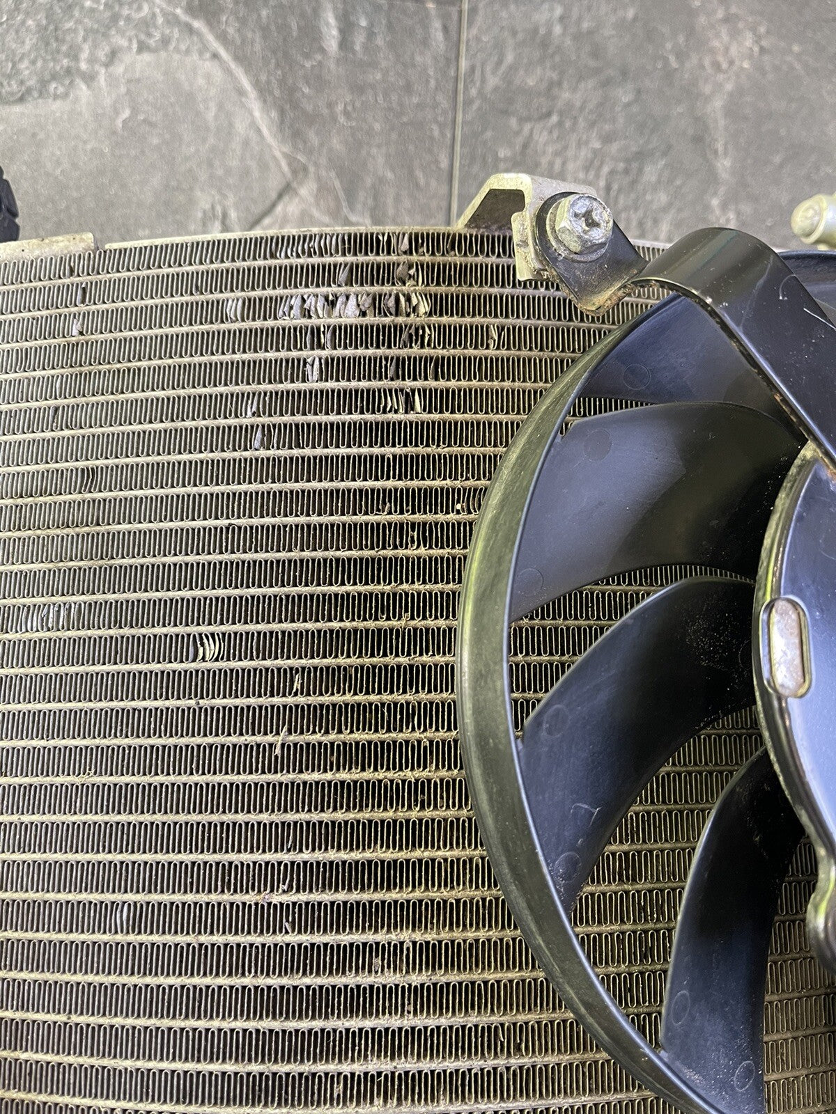 Suzuki GSXR 750 2015 L5 Coolant Radiator & Fan GSXR600 2011-2018 15287 Miles OEM