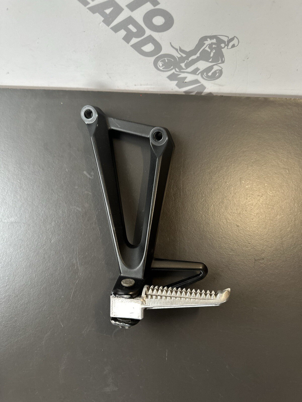 YAMAHA MT-03 Left Rear Foot Hanger YAMAHA MT03 Left Pillion Hanger LT Foot OEM