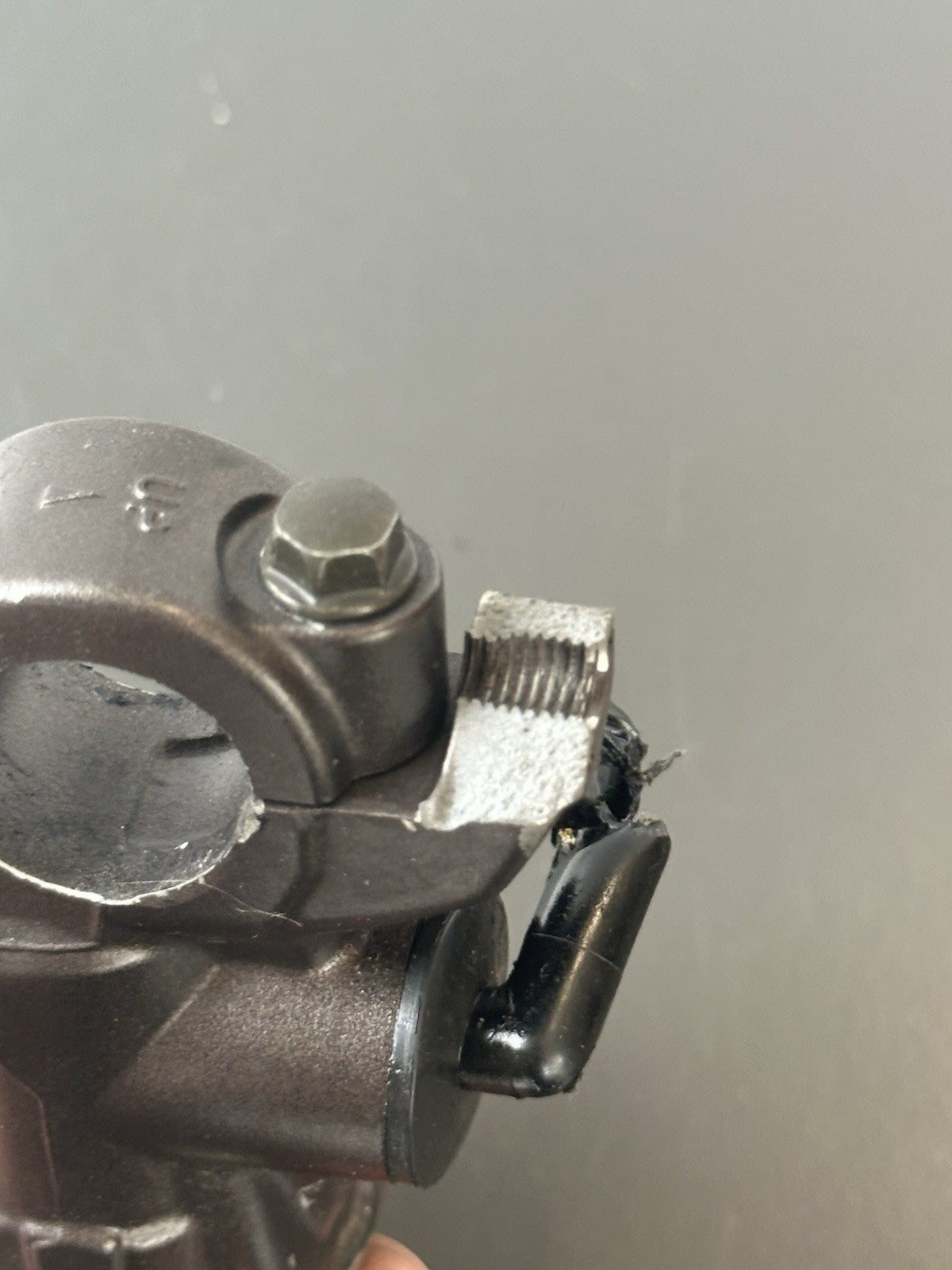 Honda CBR 1000 RR Front brake master cylinder 2004-2005 SPARES/REPAIRS DAMAGED