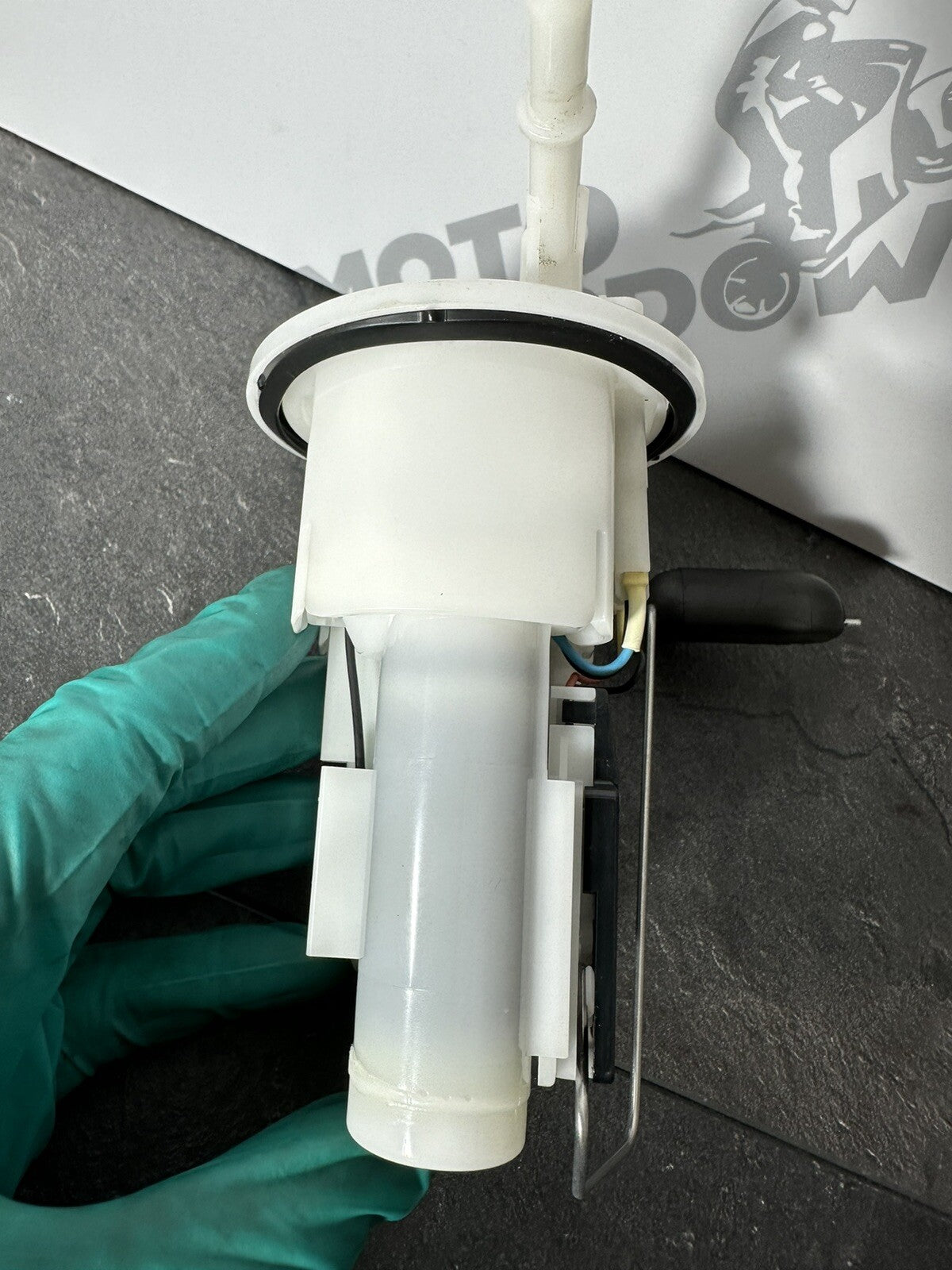 Yamaha R7 690 2024 Fuel Pump Petrol Pump Sender 1784 Miles 2022 2023 OEM UK ONLY